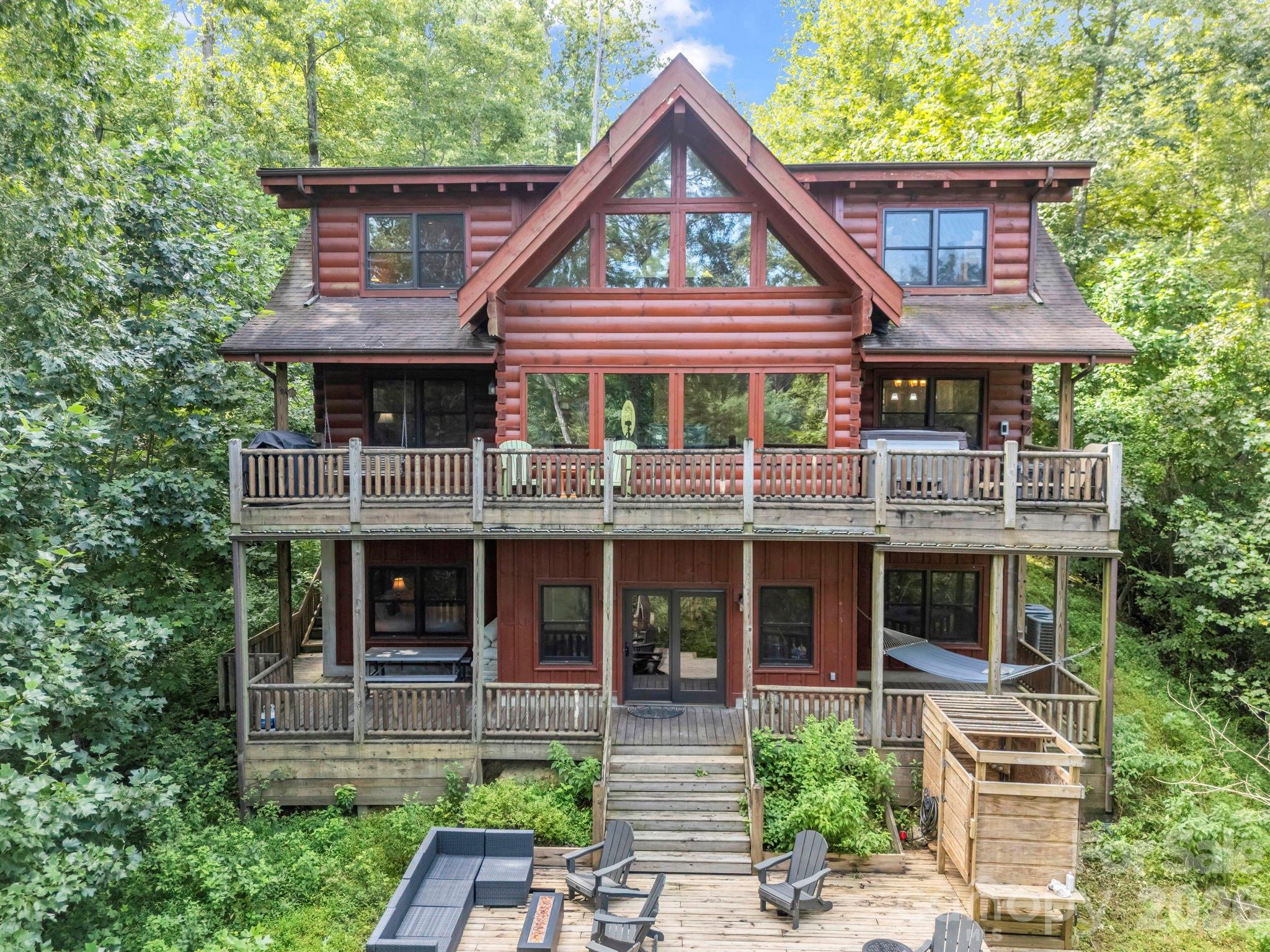 1029 Rainbow Circle — Lake Lure