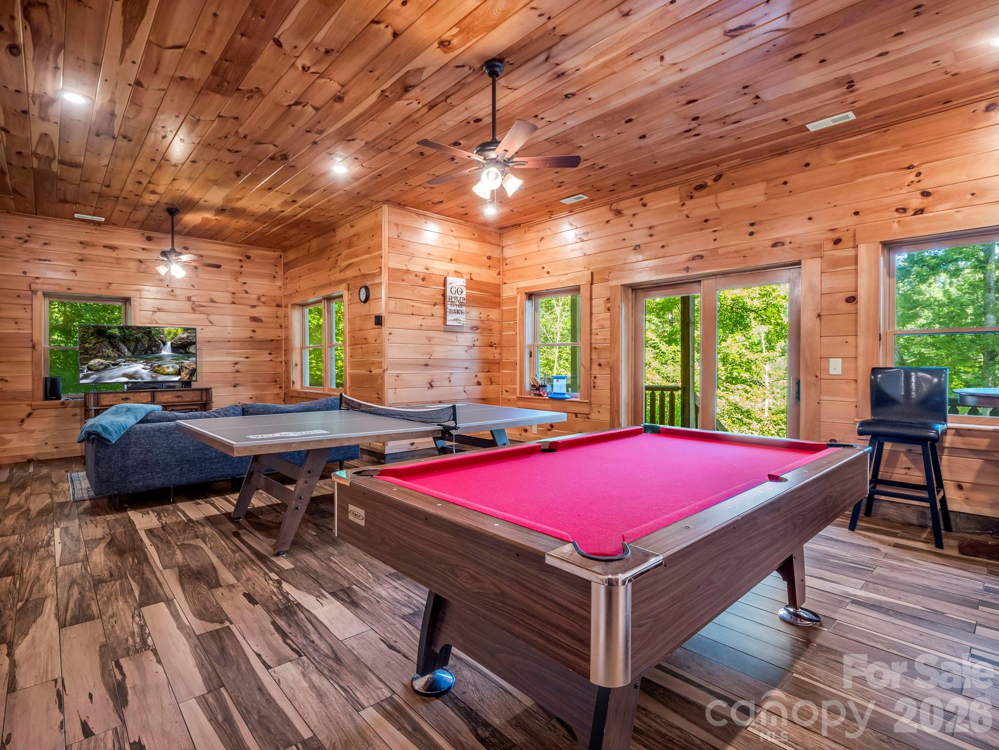 1029 Rainbow Circle — Lake Lure