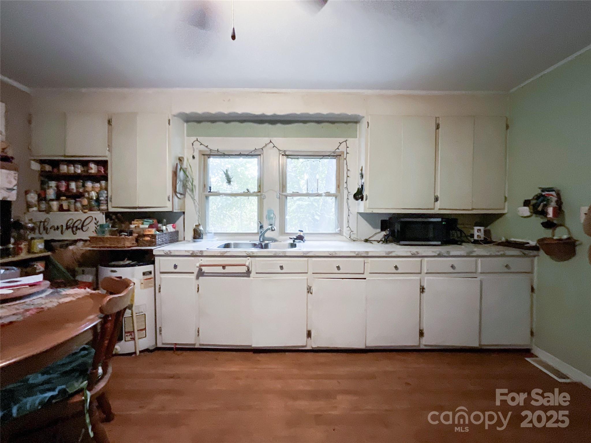 17837 Porter Hill Road — Norwood