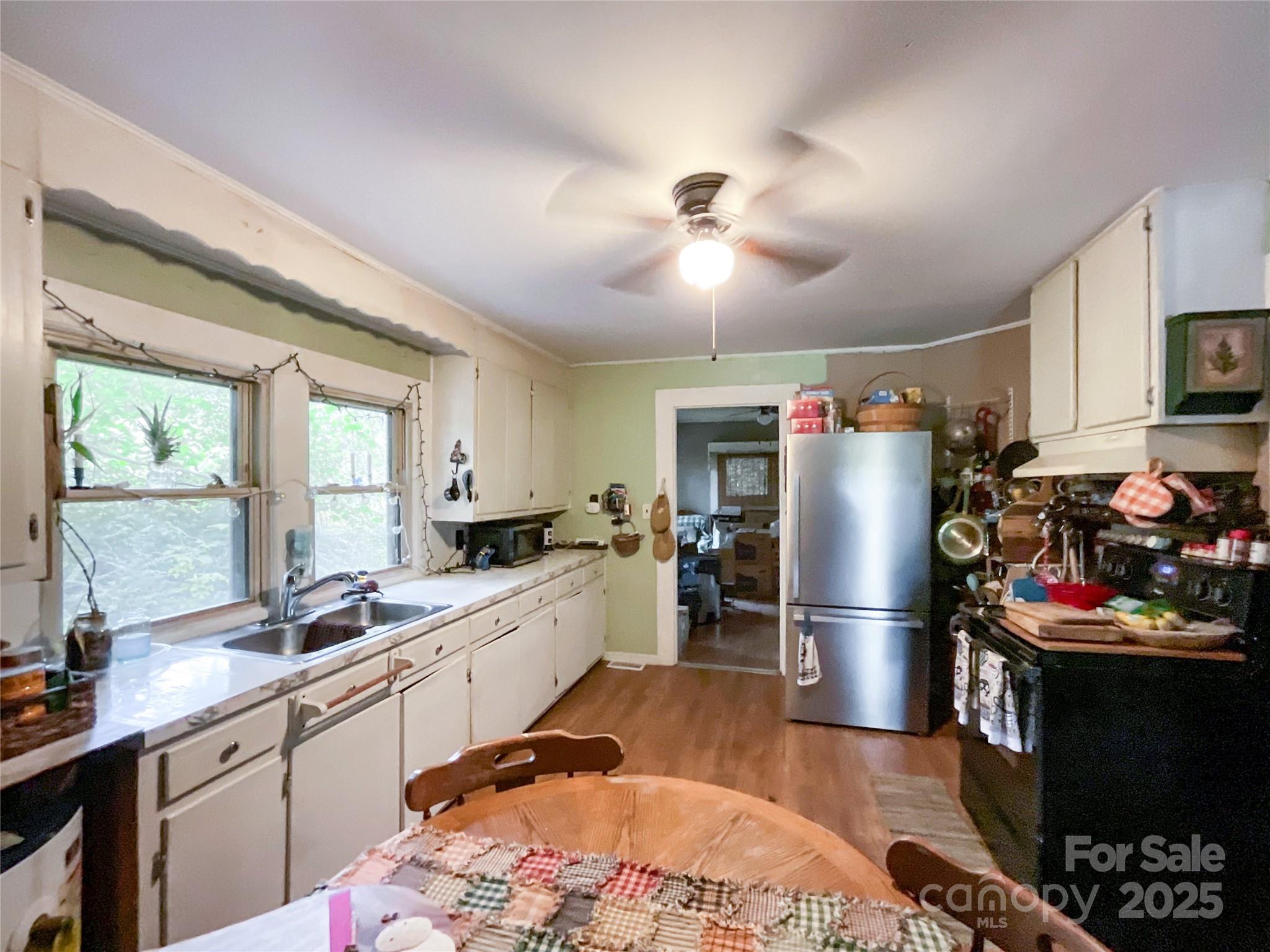 17837 Porter Hill Road — Norwood