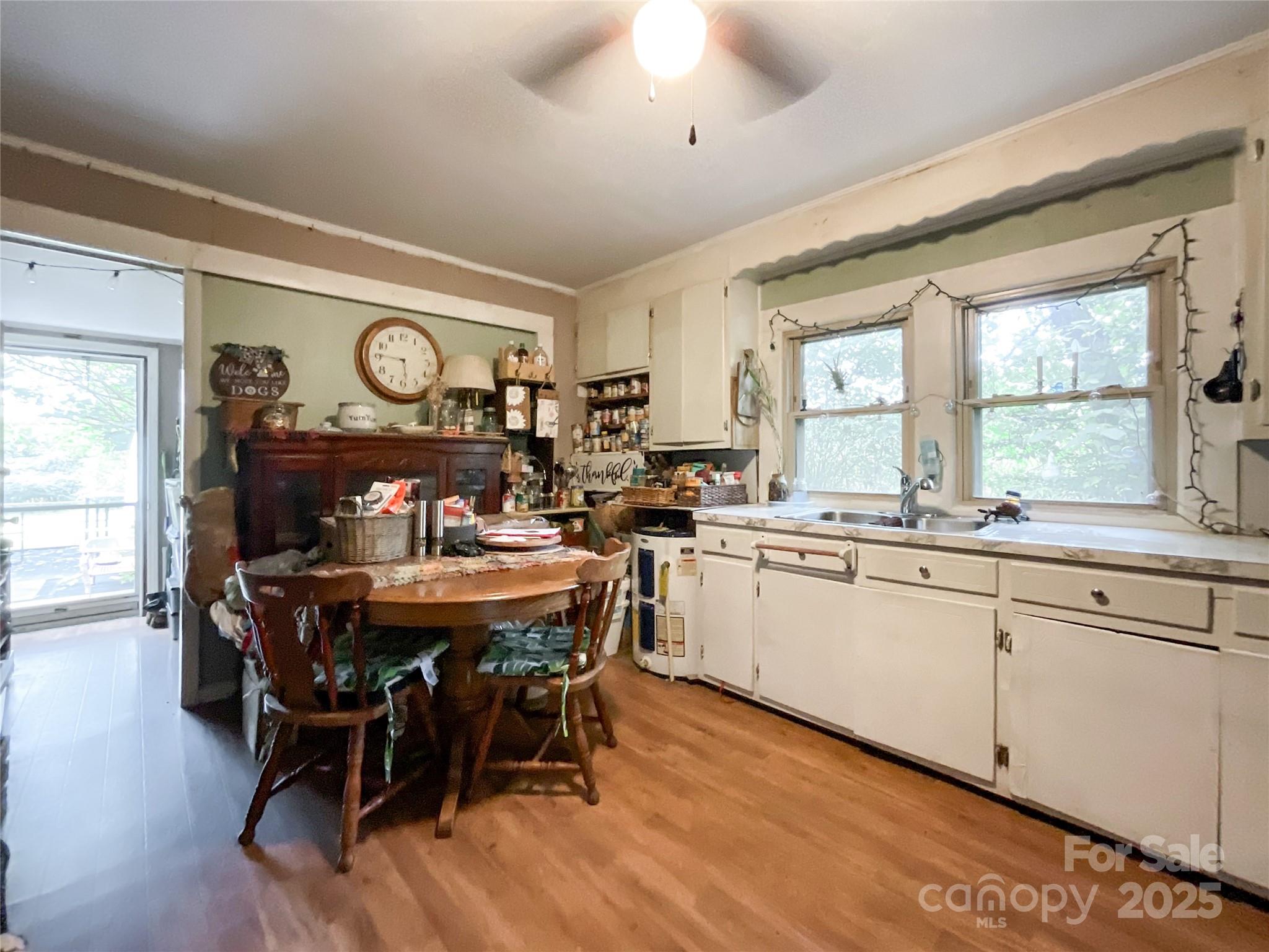17837 Porter Hill Road — Norwood