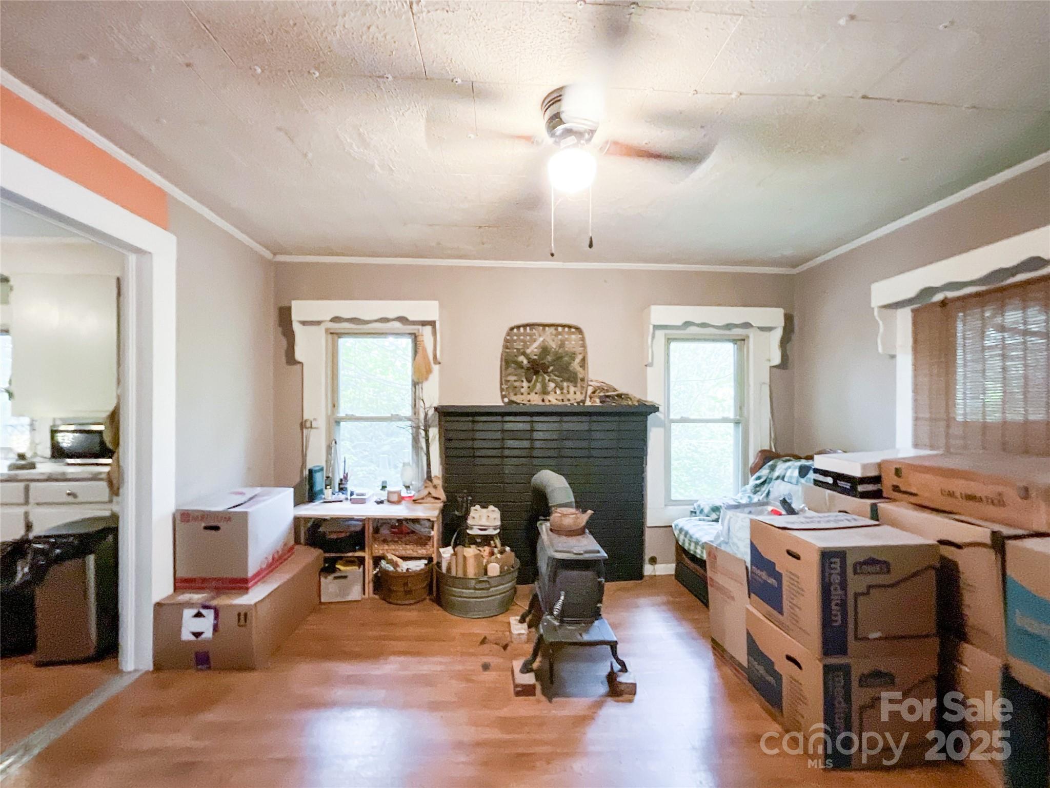 17837 Porter Hill Road — Norwood