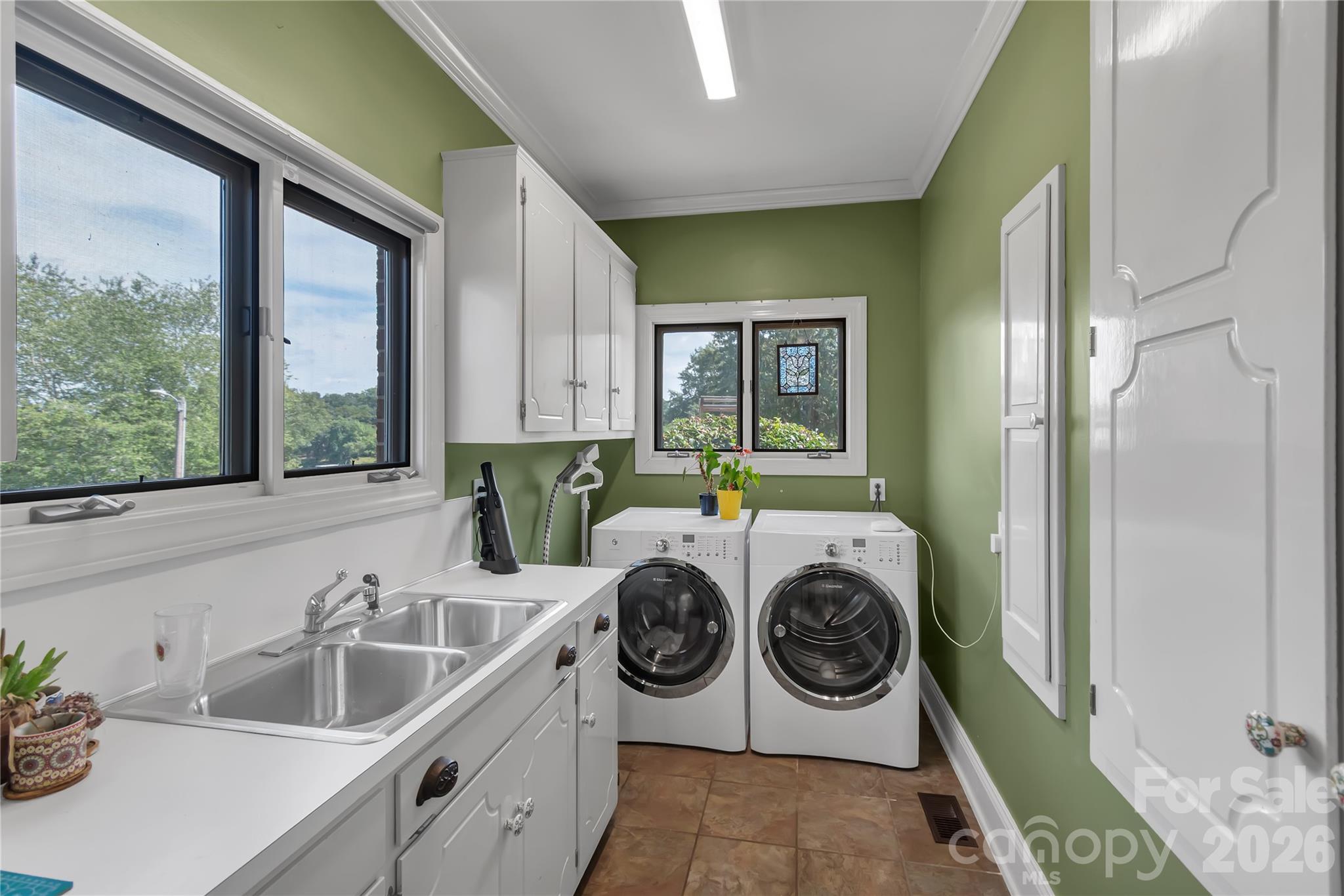 2207 Peninsula Avenue — Shelby