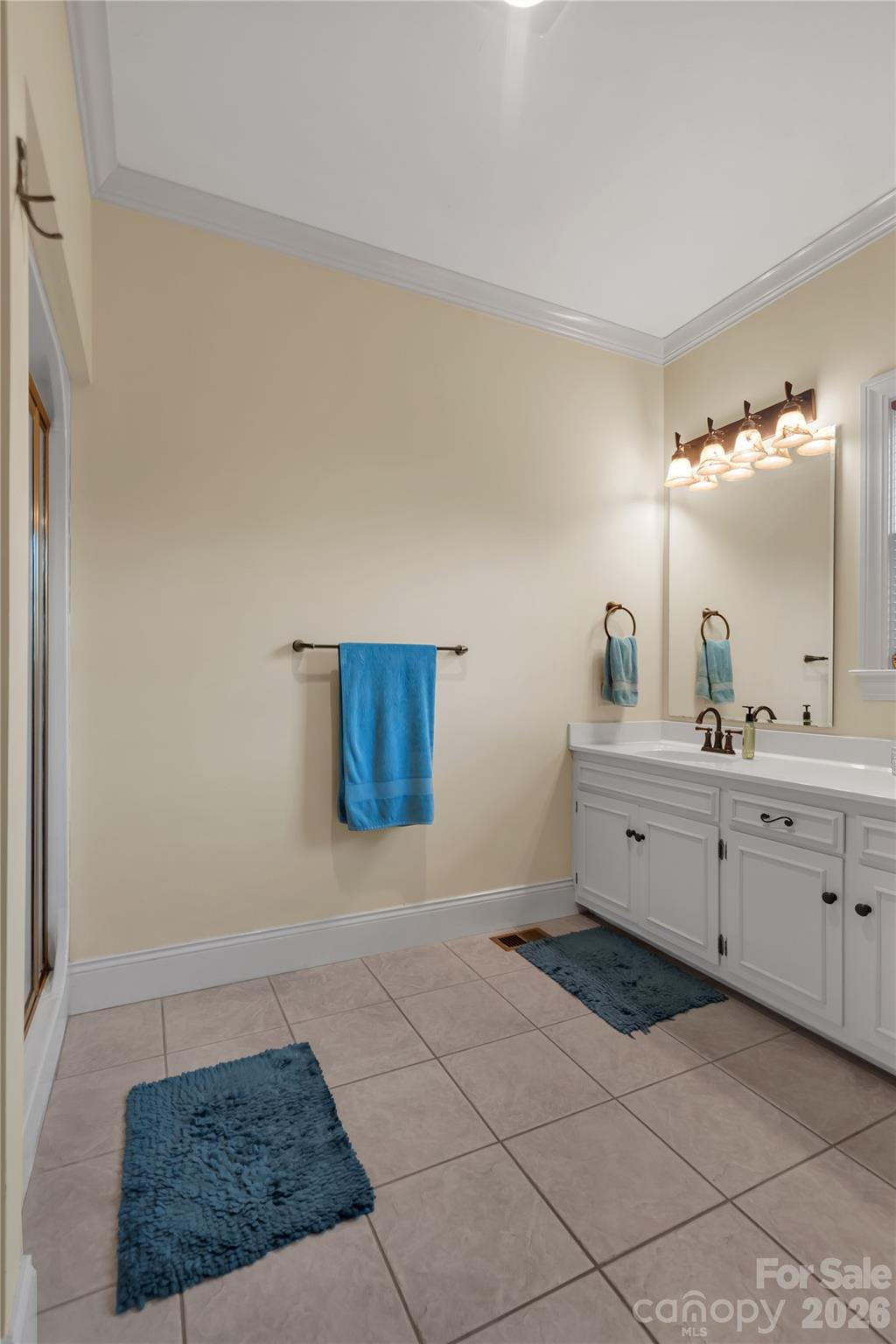 2207 Peninsula Avenue — Shelby
