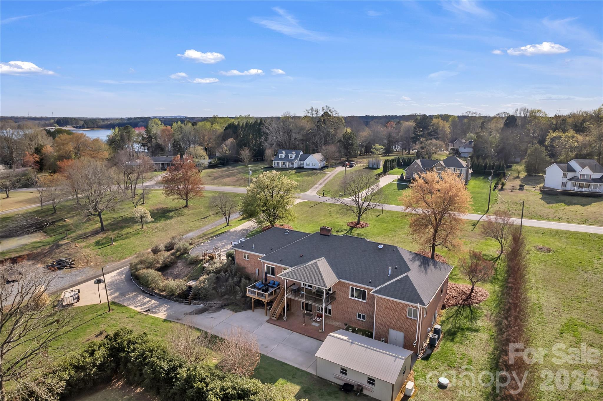 2207 Peninsula Avenue — Shelby