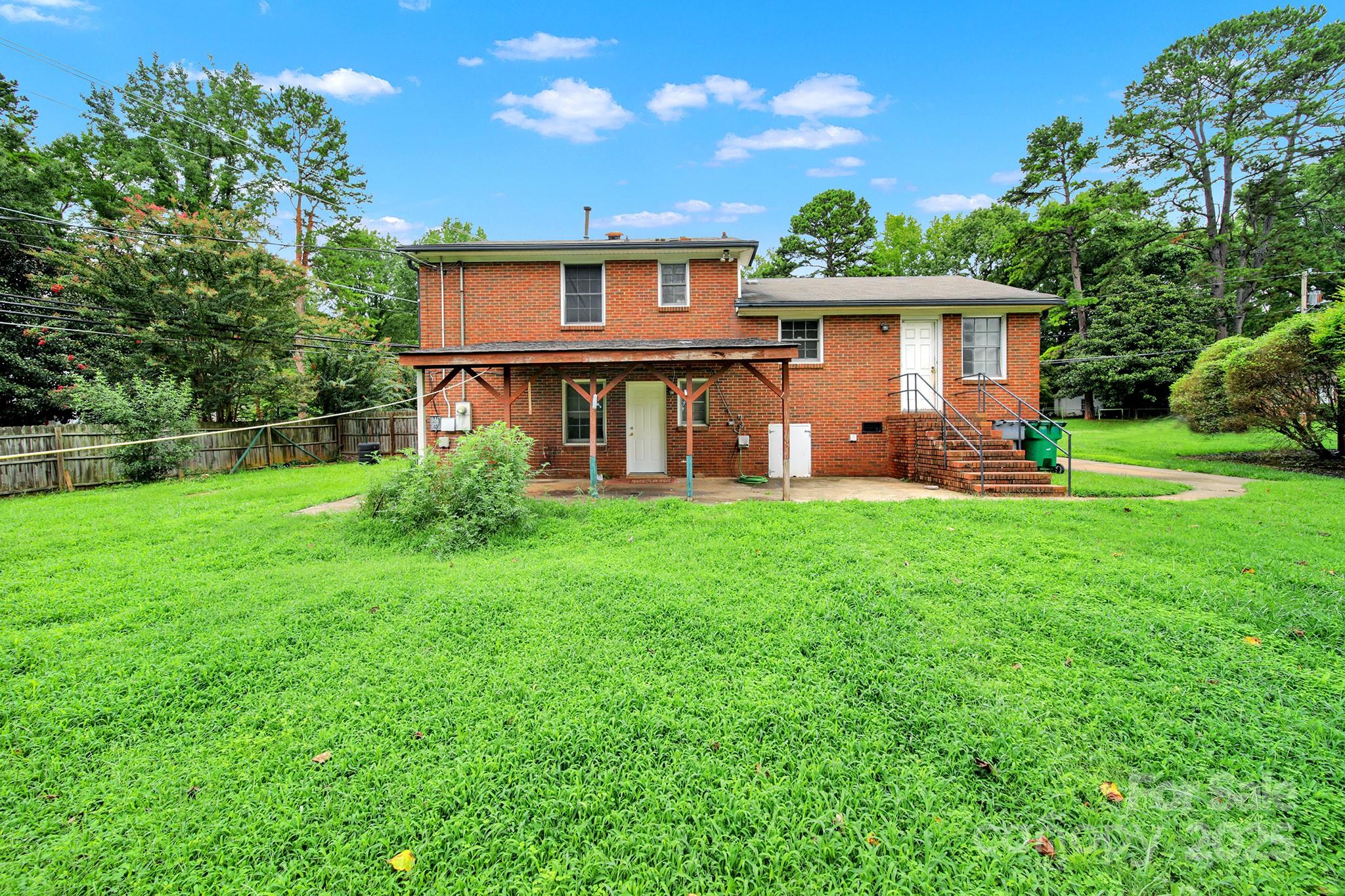 5300 Grafton Drive — Charlotte