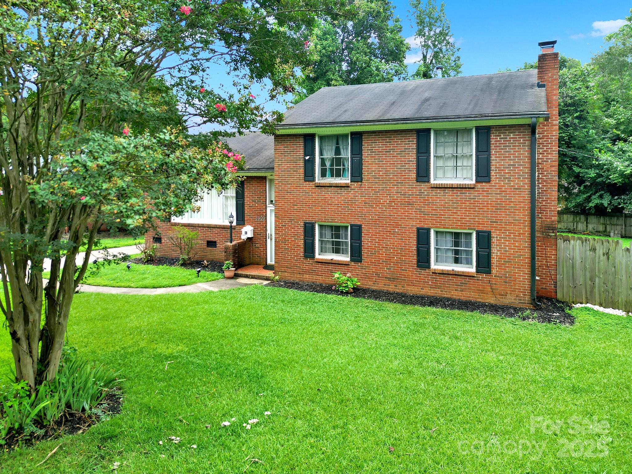 5300 Grafton Drive — Charlotte