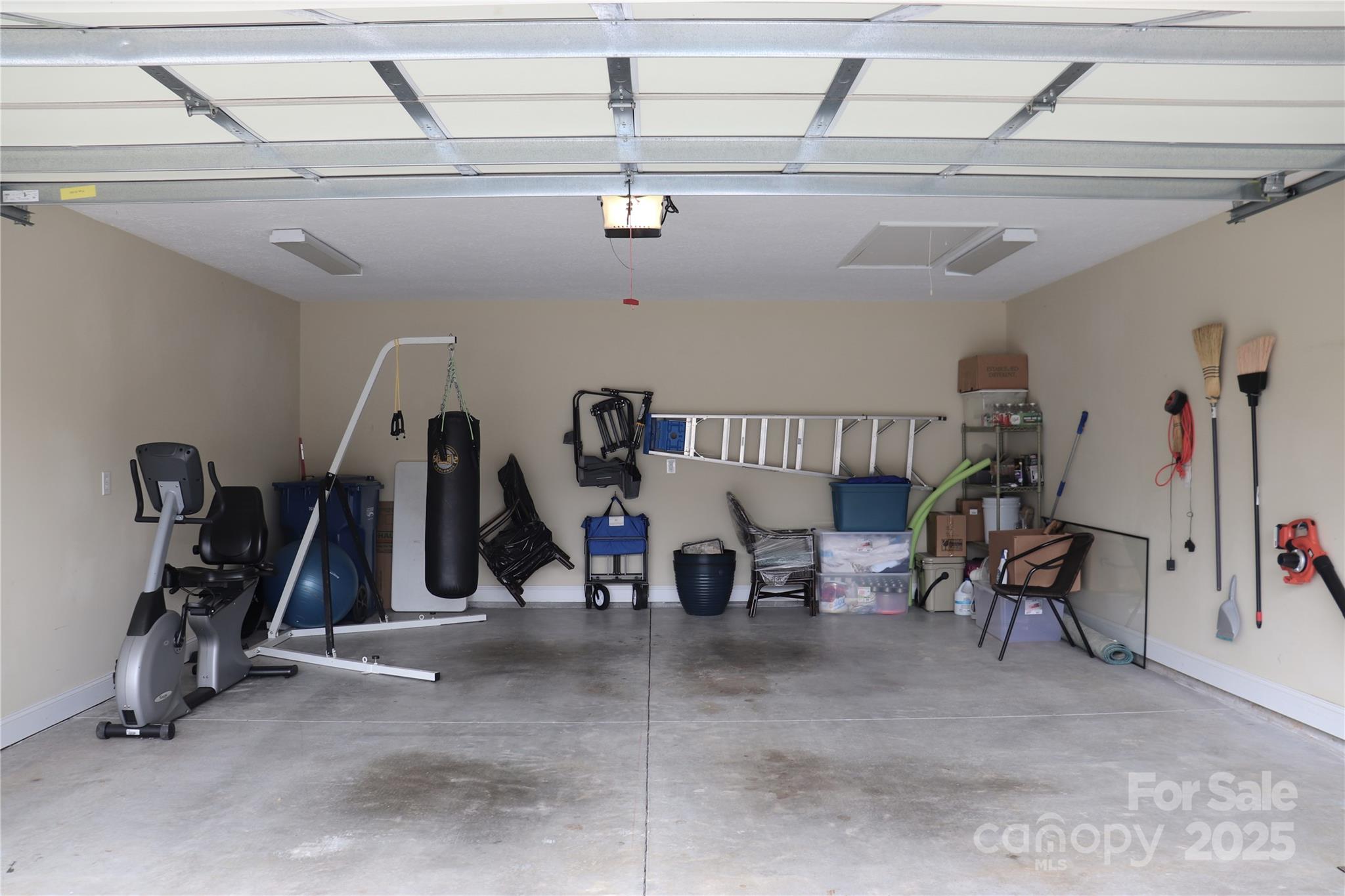 805 Wynnshire Drive #805-C — Hickory