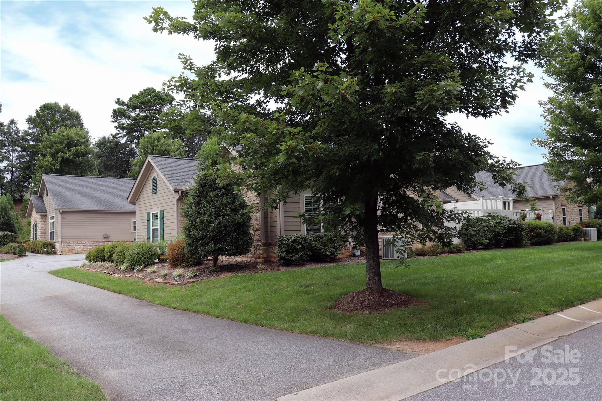 805 Wynnshire Drive #805-C — Hickory