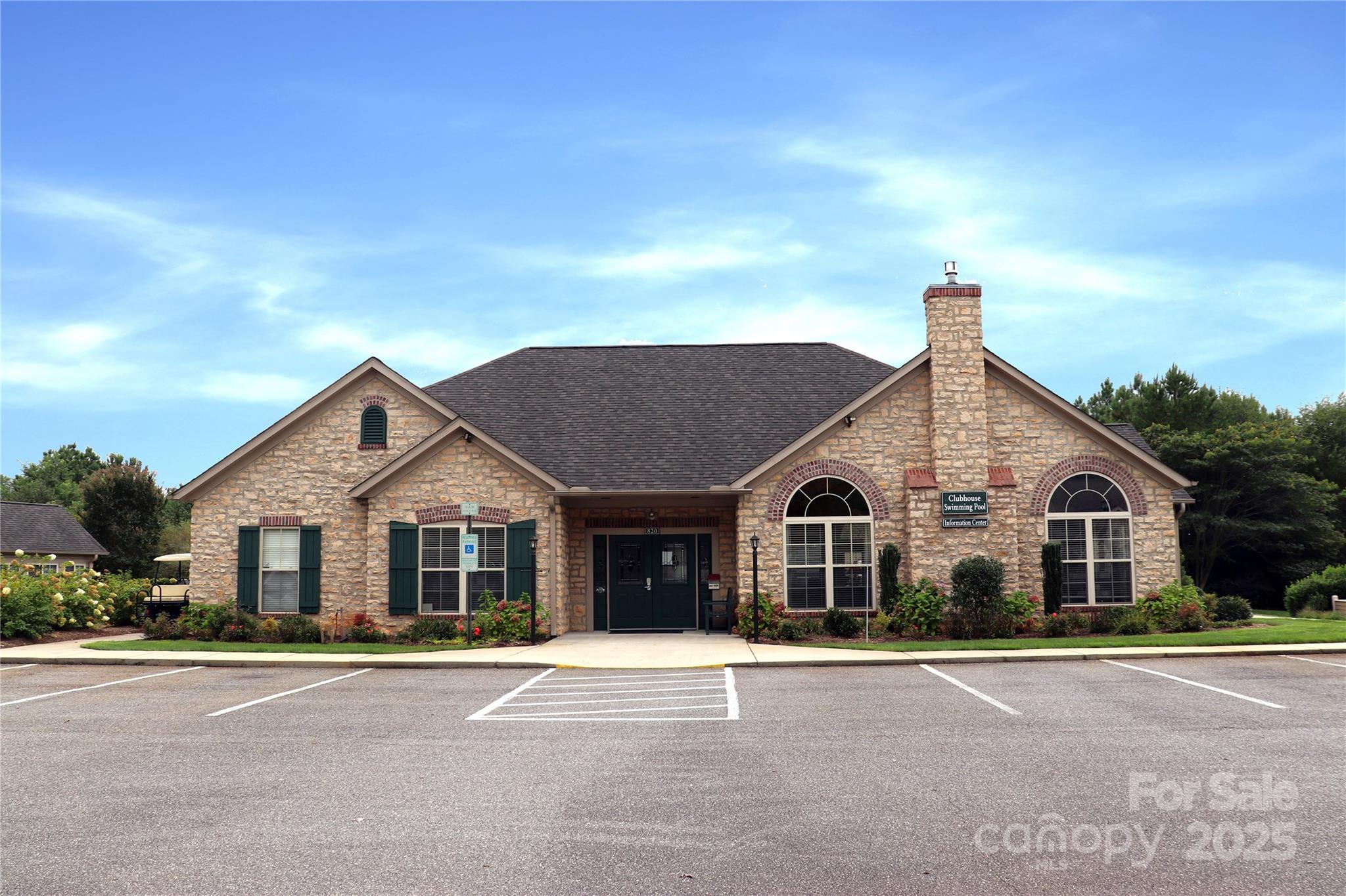 805 Wynnshire Drive #805-C — Hickory