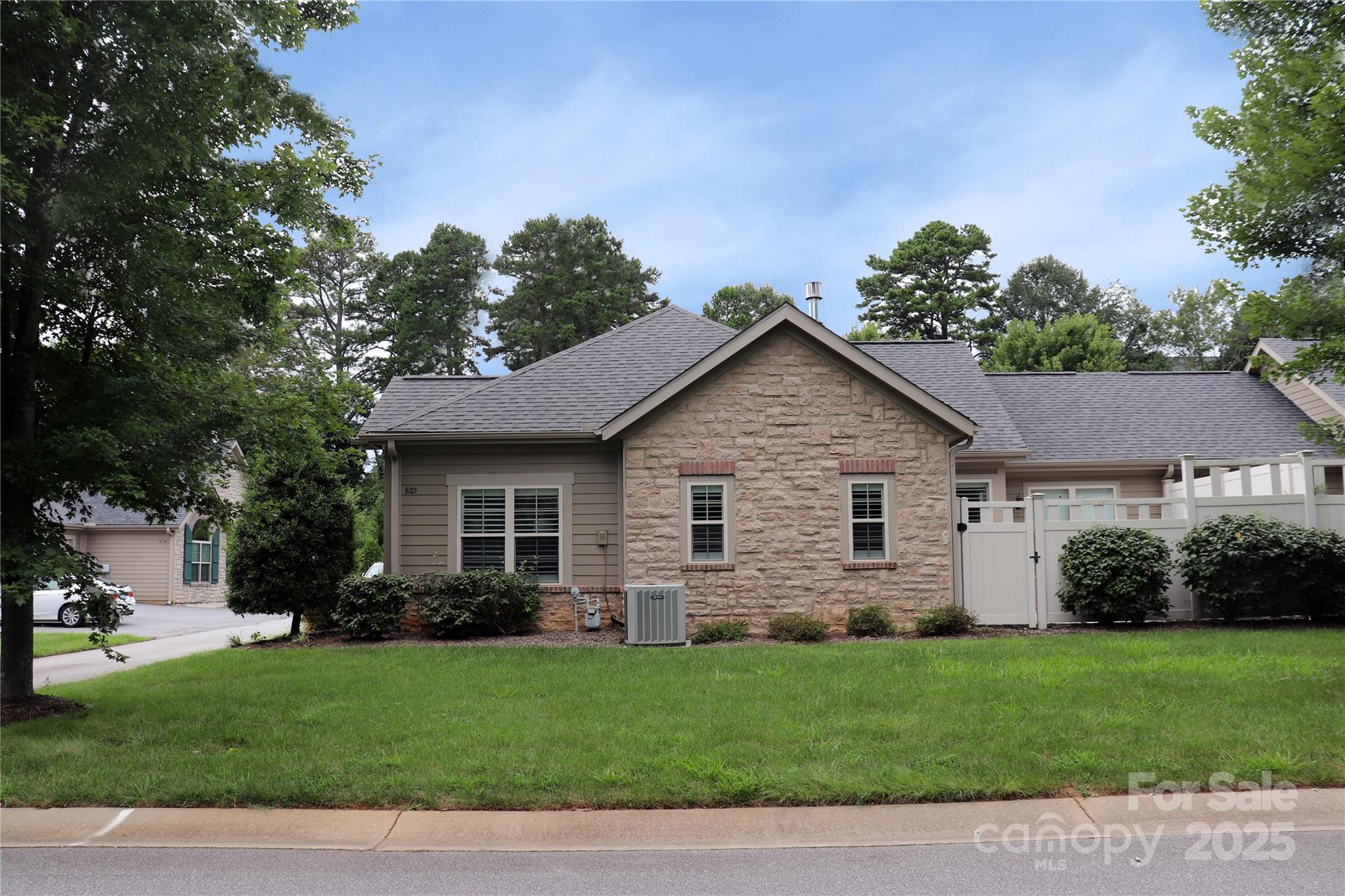 805 Wynnshire Drive #805-C — Hickory