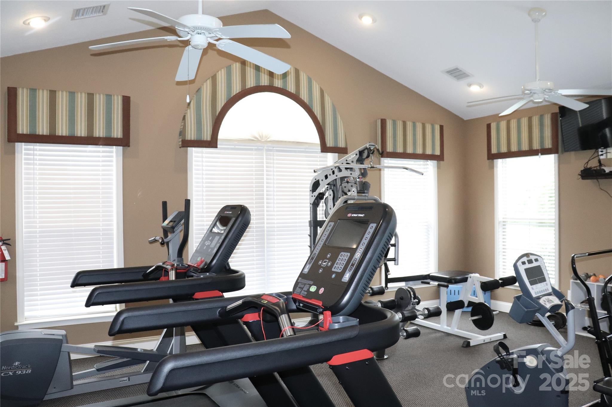 805 Wynnshire Drive #805-C — Hickory