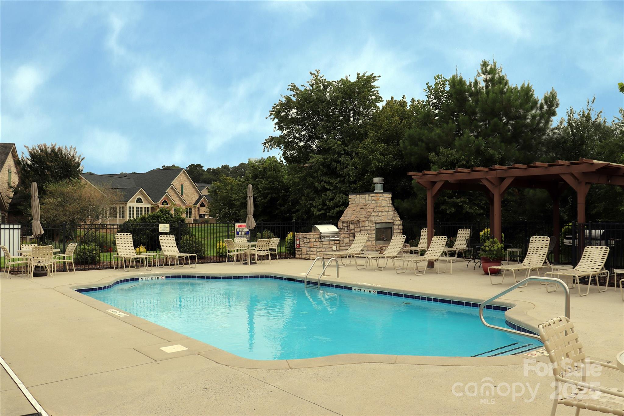 805 Wynnshire Drive #805-C — Hickory