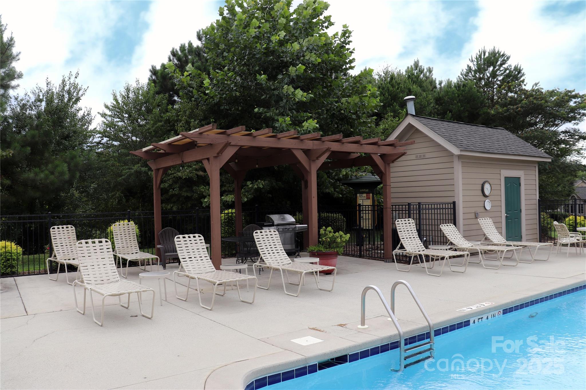 805 Wynnshire Drive #805-C — Hickory