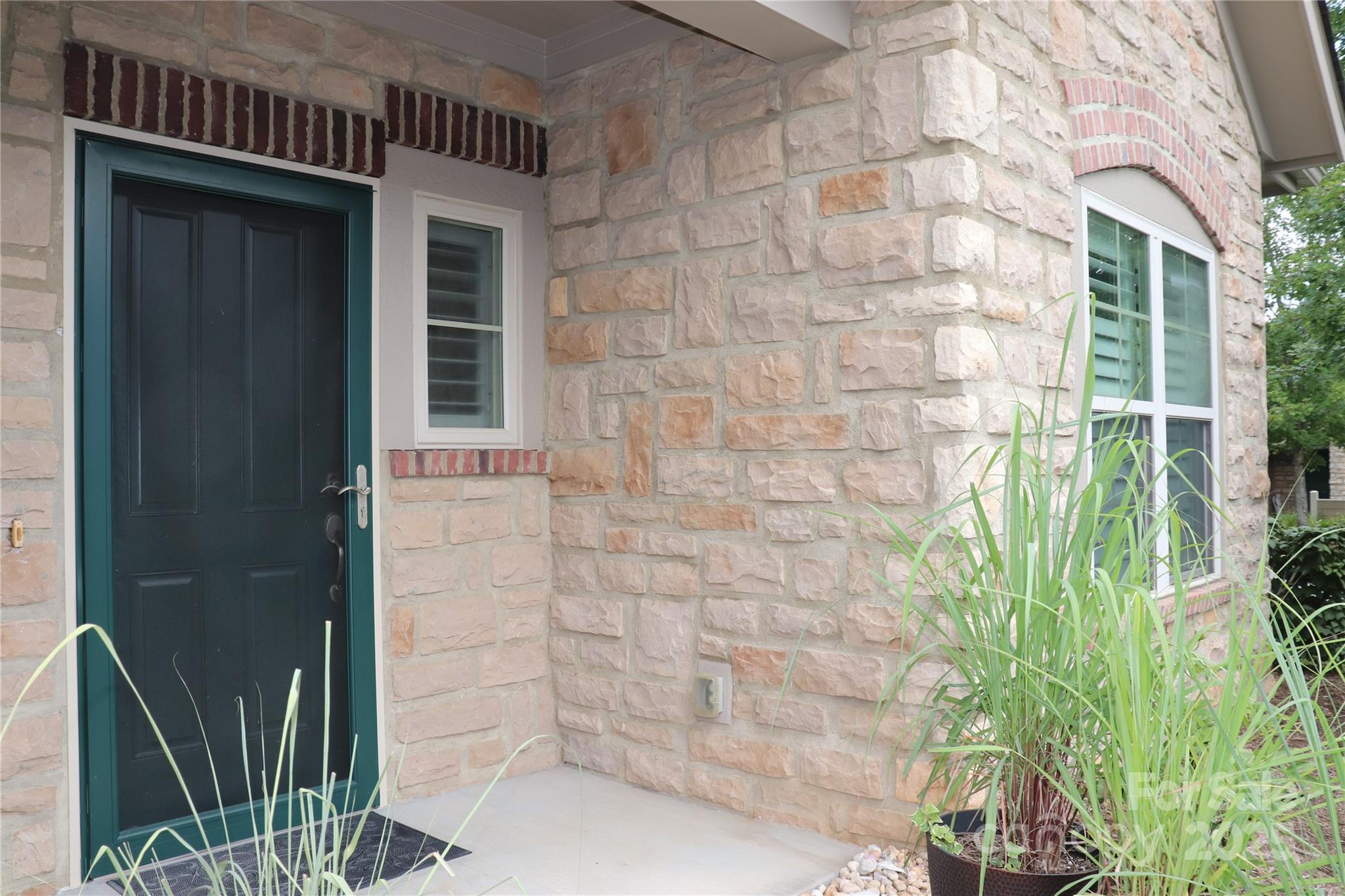 805 Wynnshire Drive #805-C — Hickory