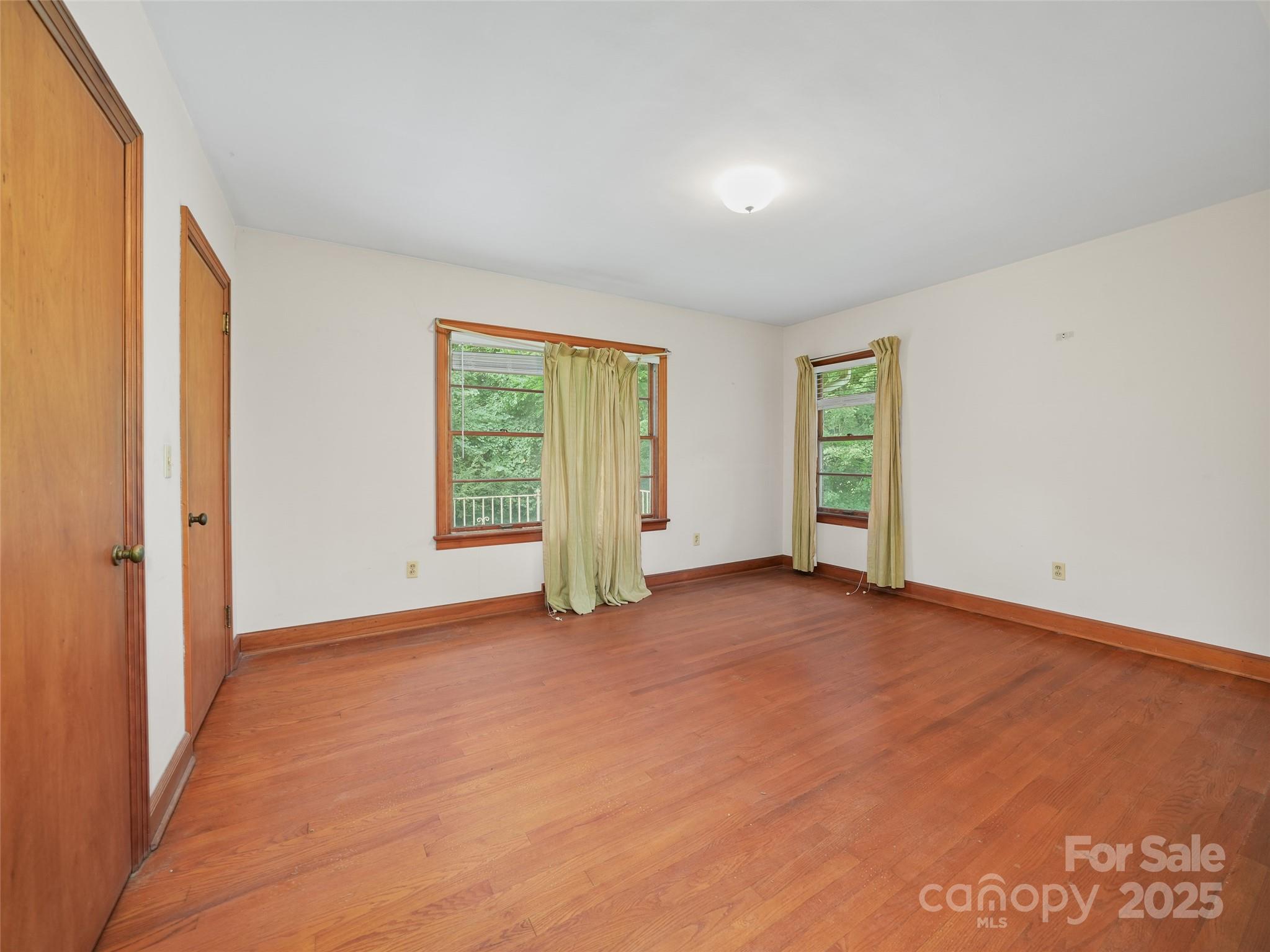 5 Noland Downs Road — Waynesville