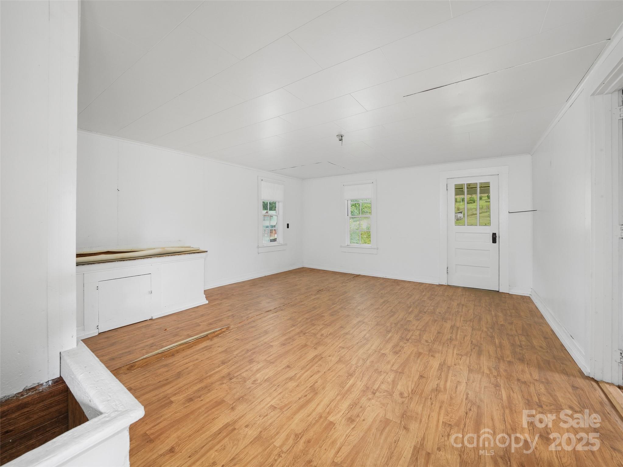 5 Noland Downs Road — Waynesville