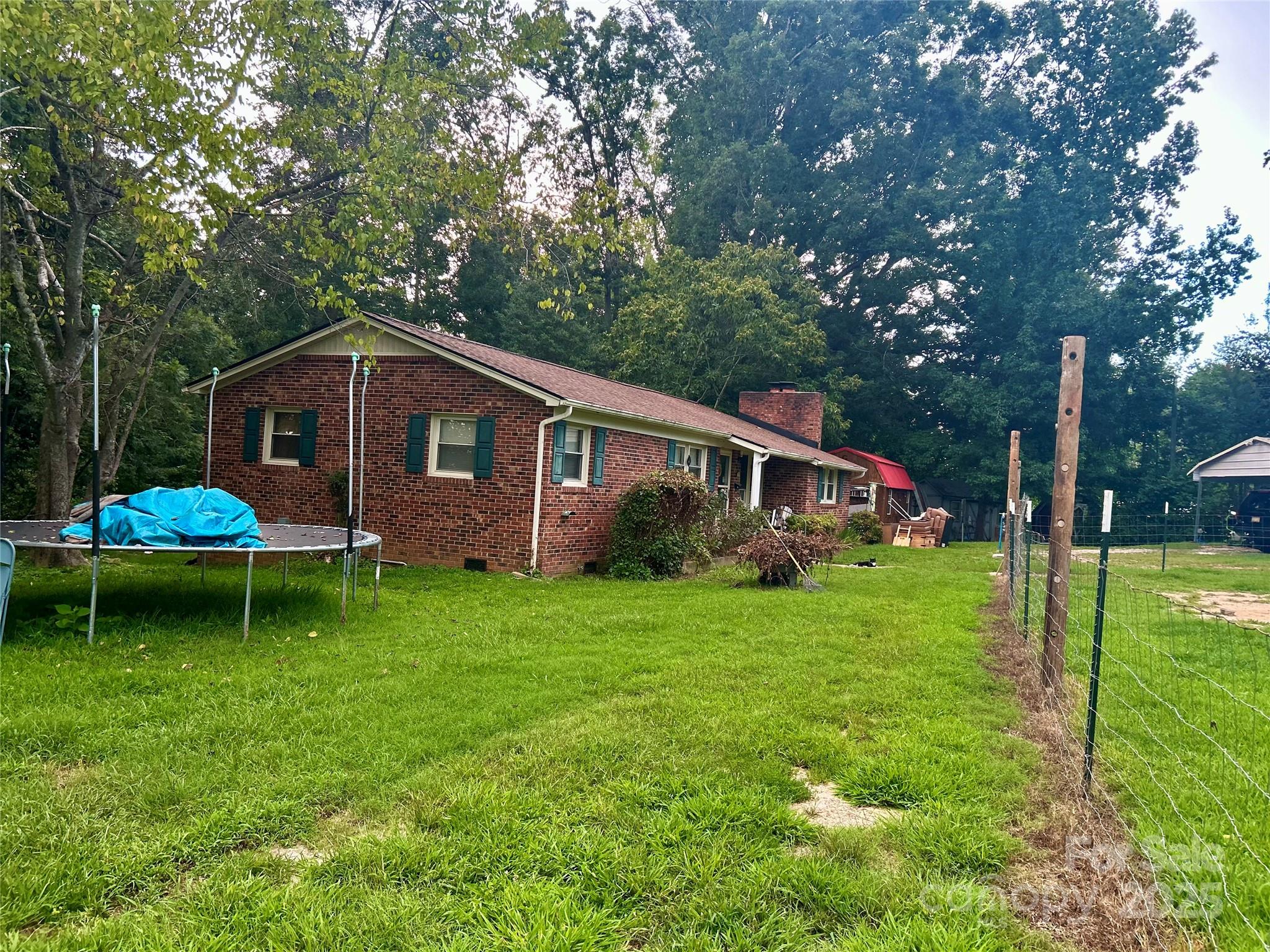 2740 Irene Bridge Highway — Hickory Grove