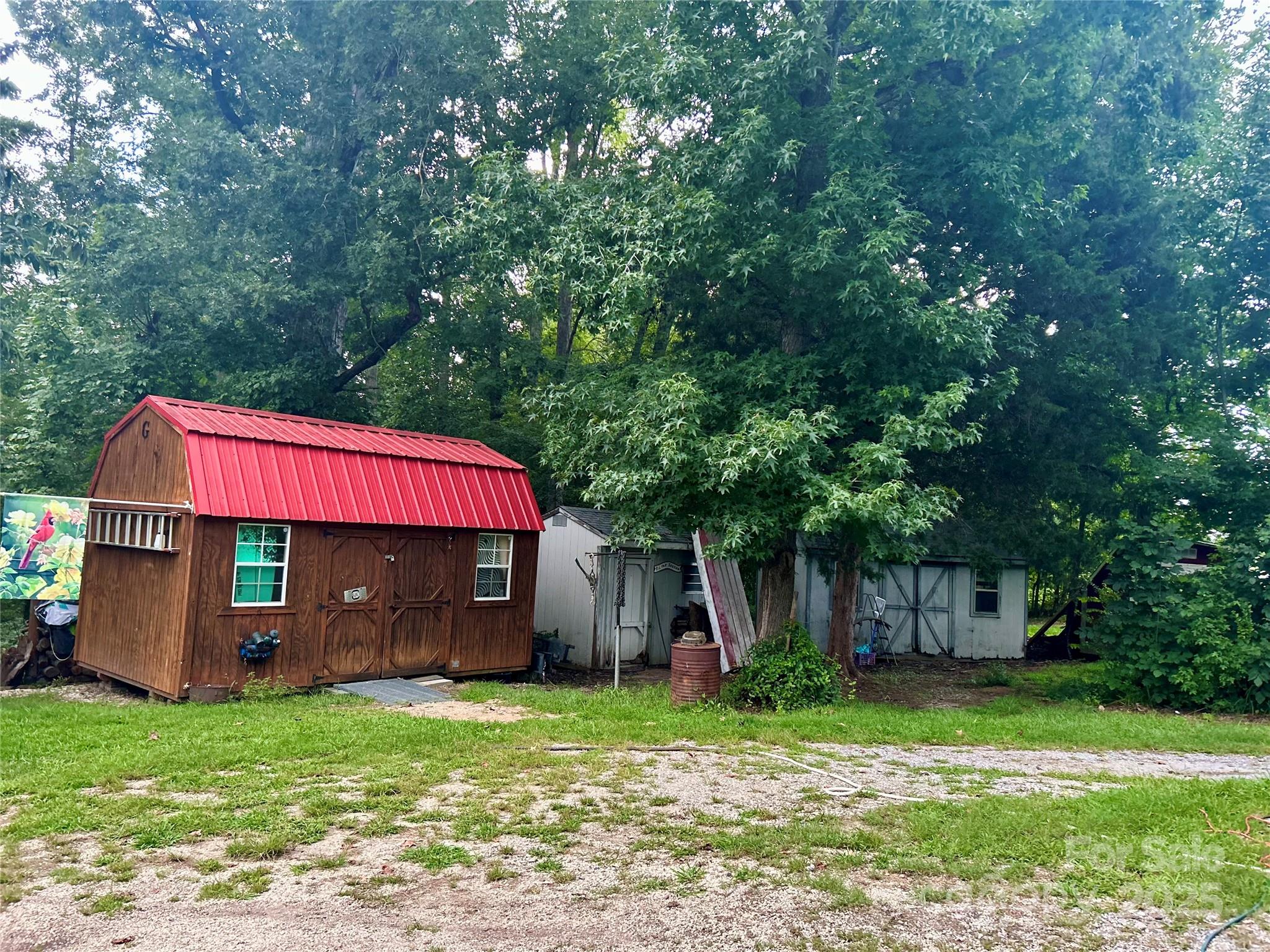 2740 Irene Bridge Highway — Hickory Grove