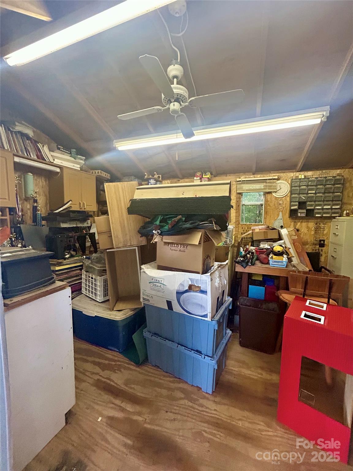 2740 Irene Bridge Highway — Hickory Grove