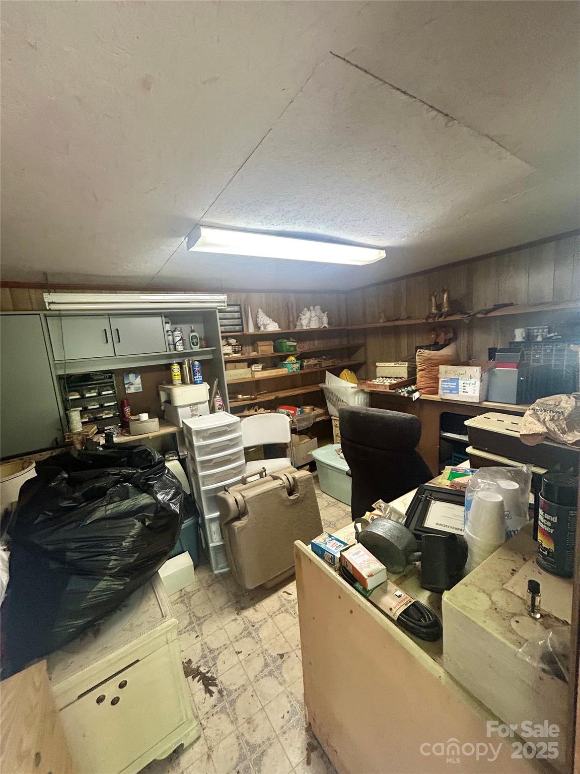 2740 Irene Bridge Highway — Hickory Grove