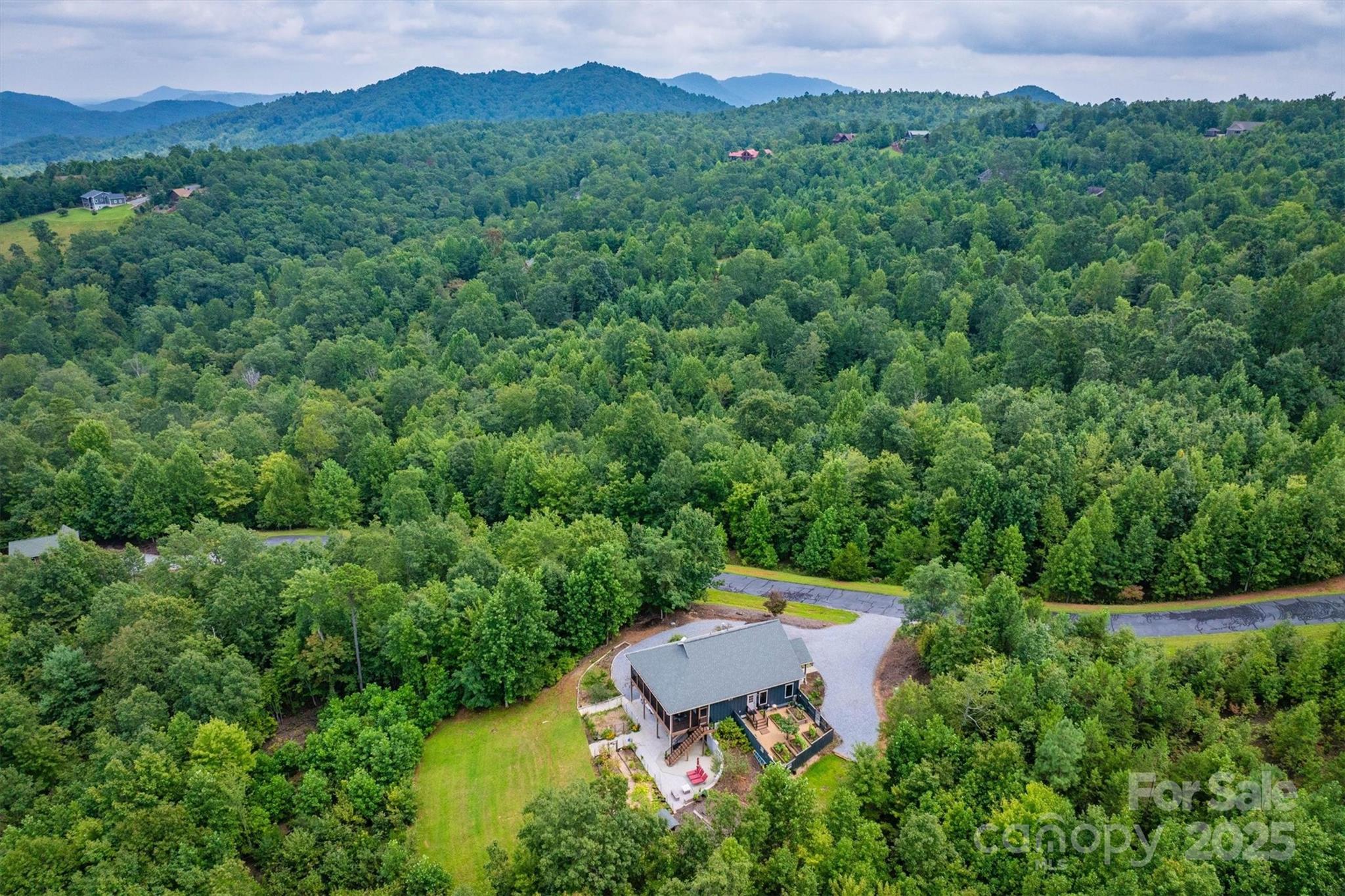 381 Scenic Overlook Drive — Nebo