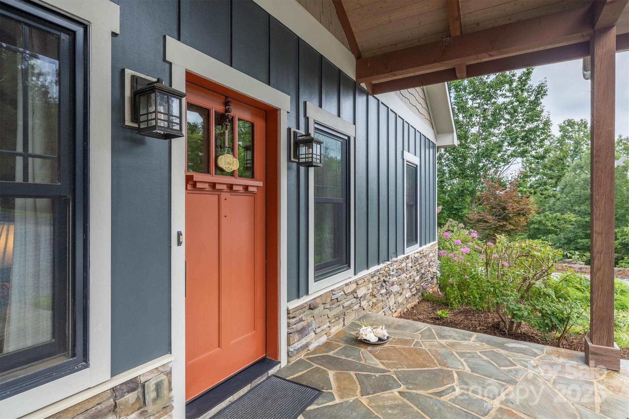 381 Scenic Overlook Drive — Nebo