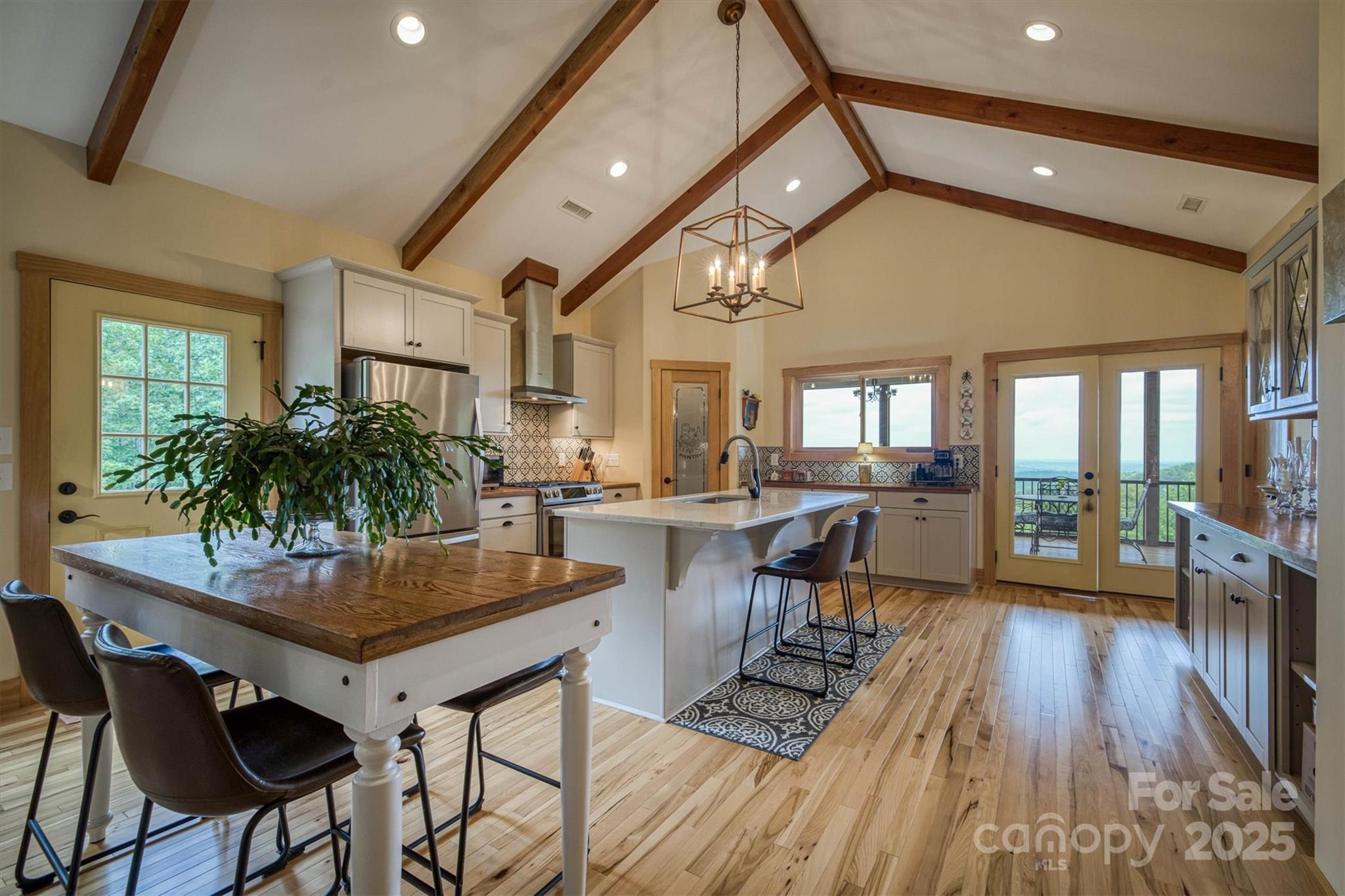 381 Scenic Overlook Drive — Nebo