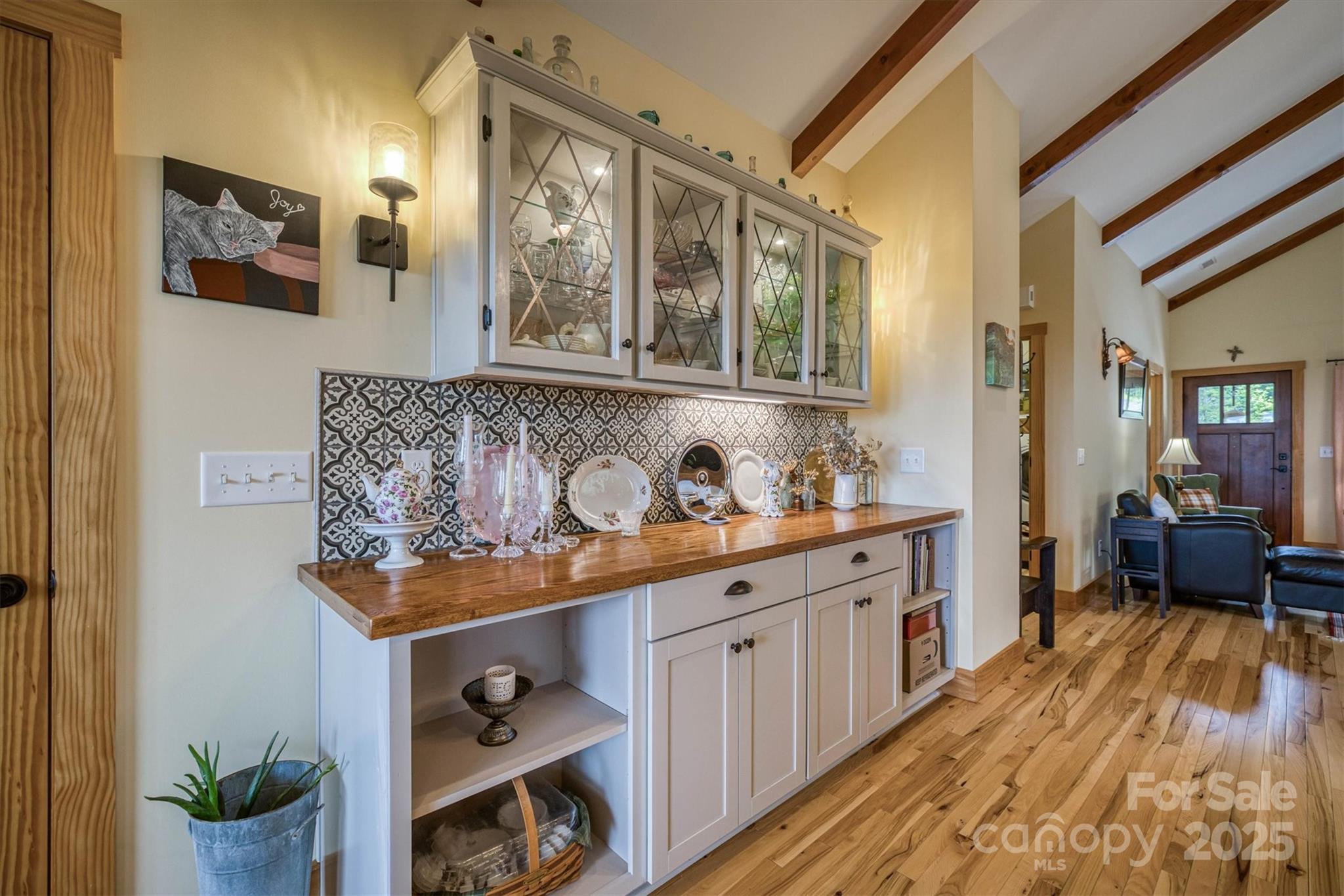 381 Scenic Overlook Drive — Nebo