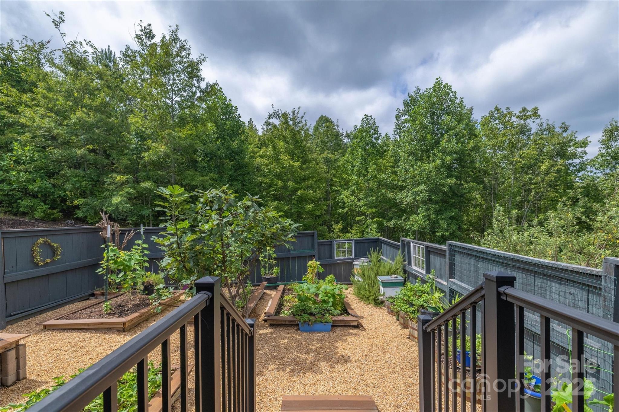 381 Scenic Overlook Drive — Nebo