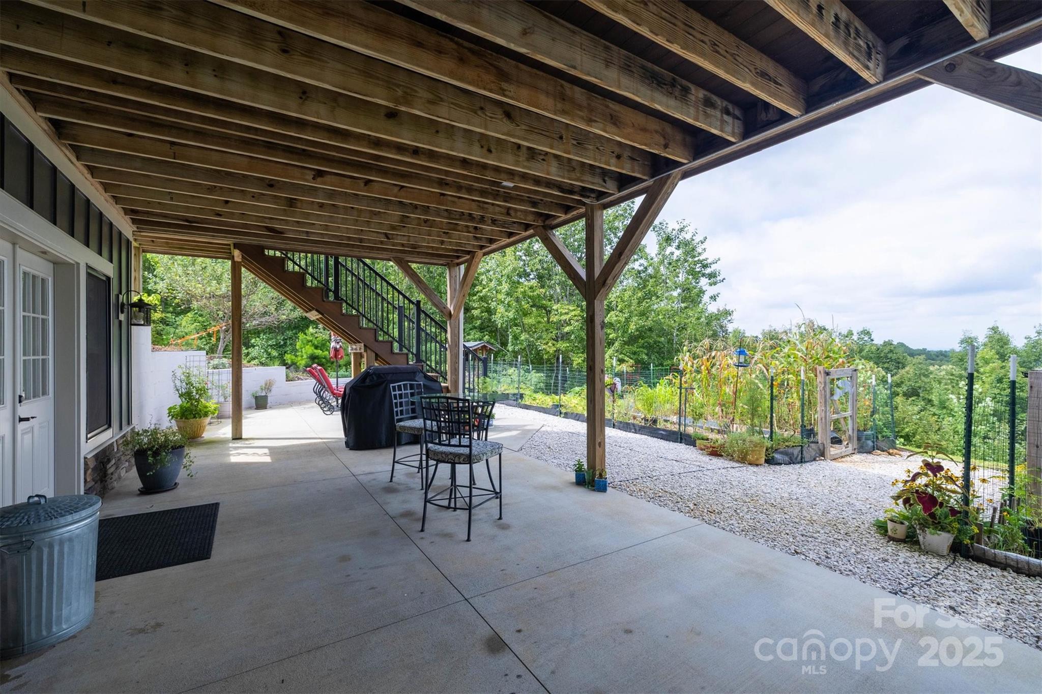381 Scenic Overlook Drive — Nebo