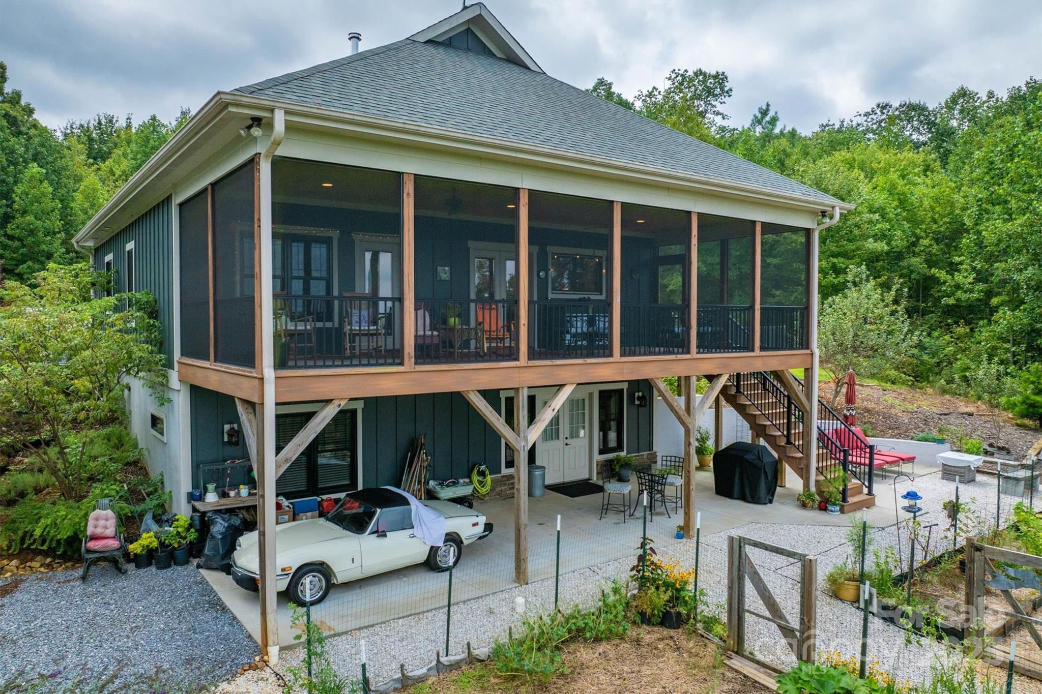 381 Scenic Overlook Drive — Nebo