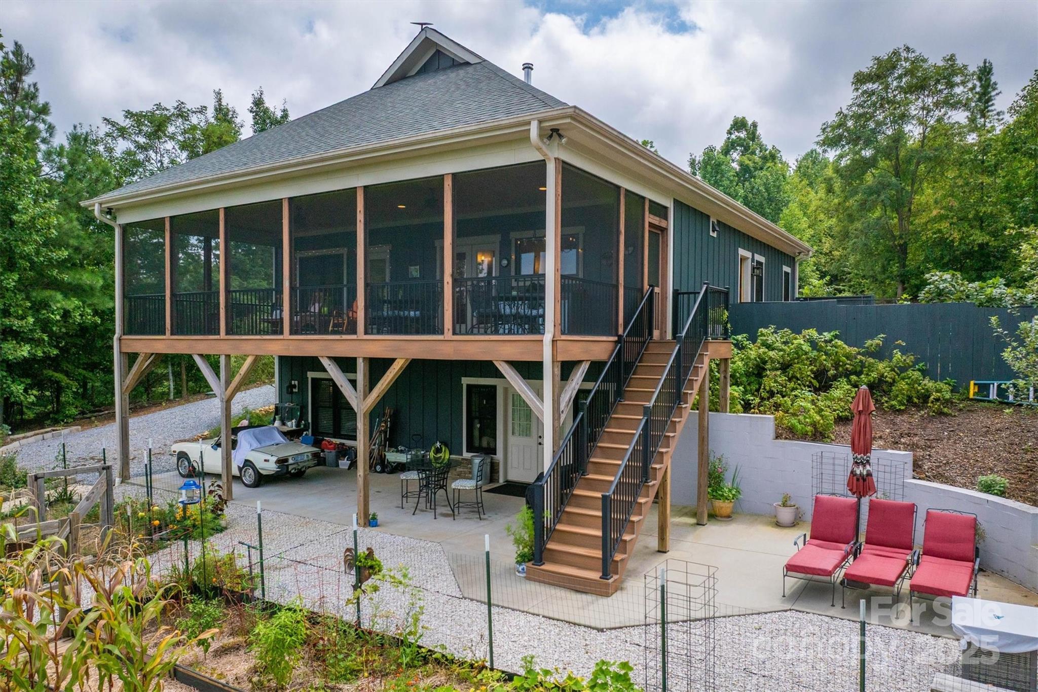 381 Scenic Overlook Drive — Nebo