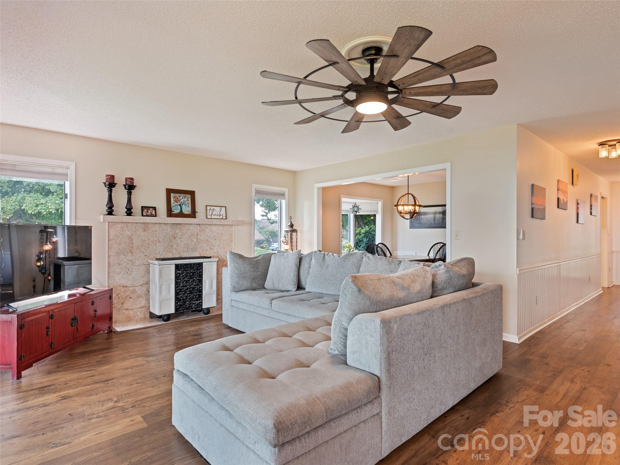 602 Fleetwood Plaza — Hendersonville
