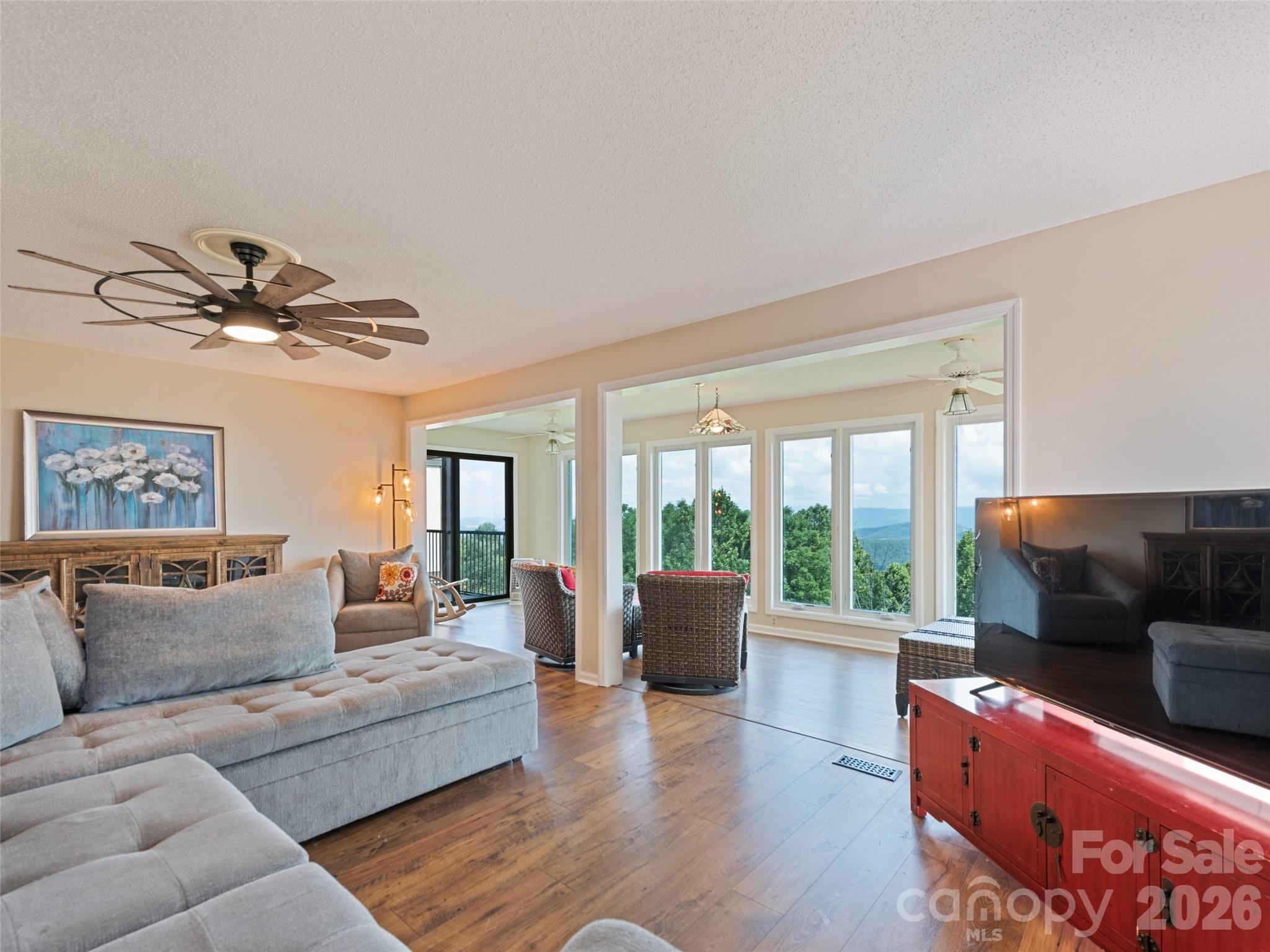 602 Fleetwood Plaza — Hendersonville