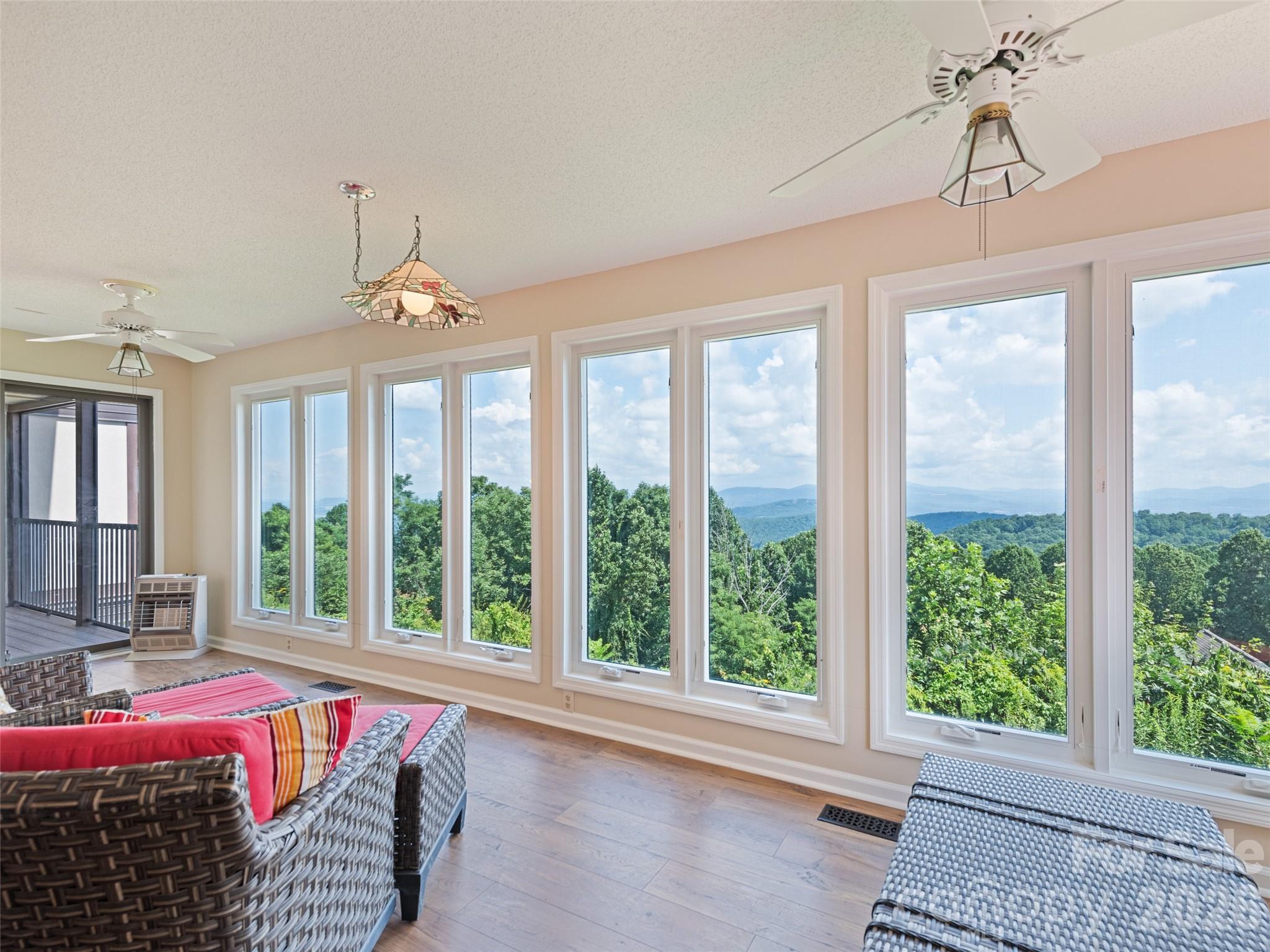 602 Fleetwood Plaza — Hendersonville