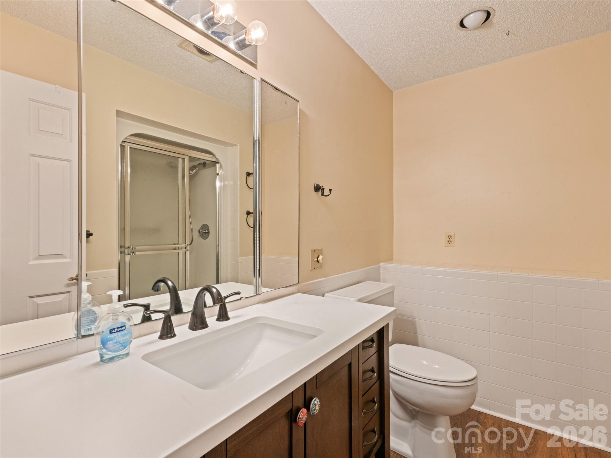 602 Fleetwood Plaza — Hendersonville