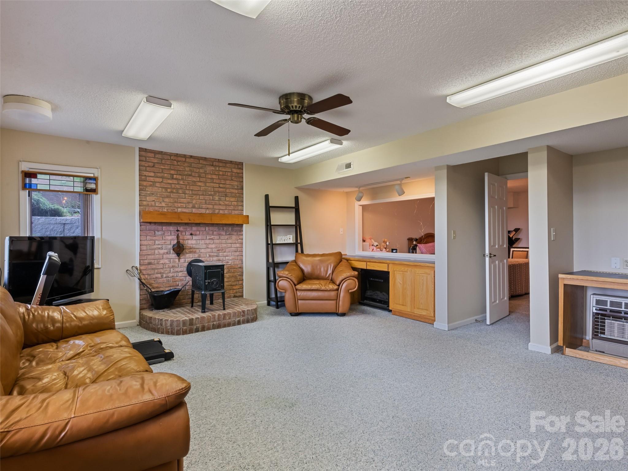 602 Fleetwood Plaza — Hendersonville