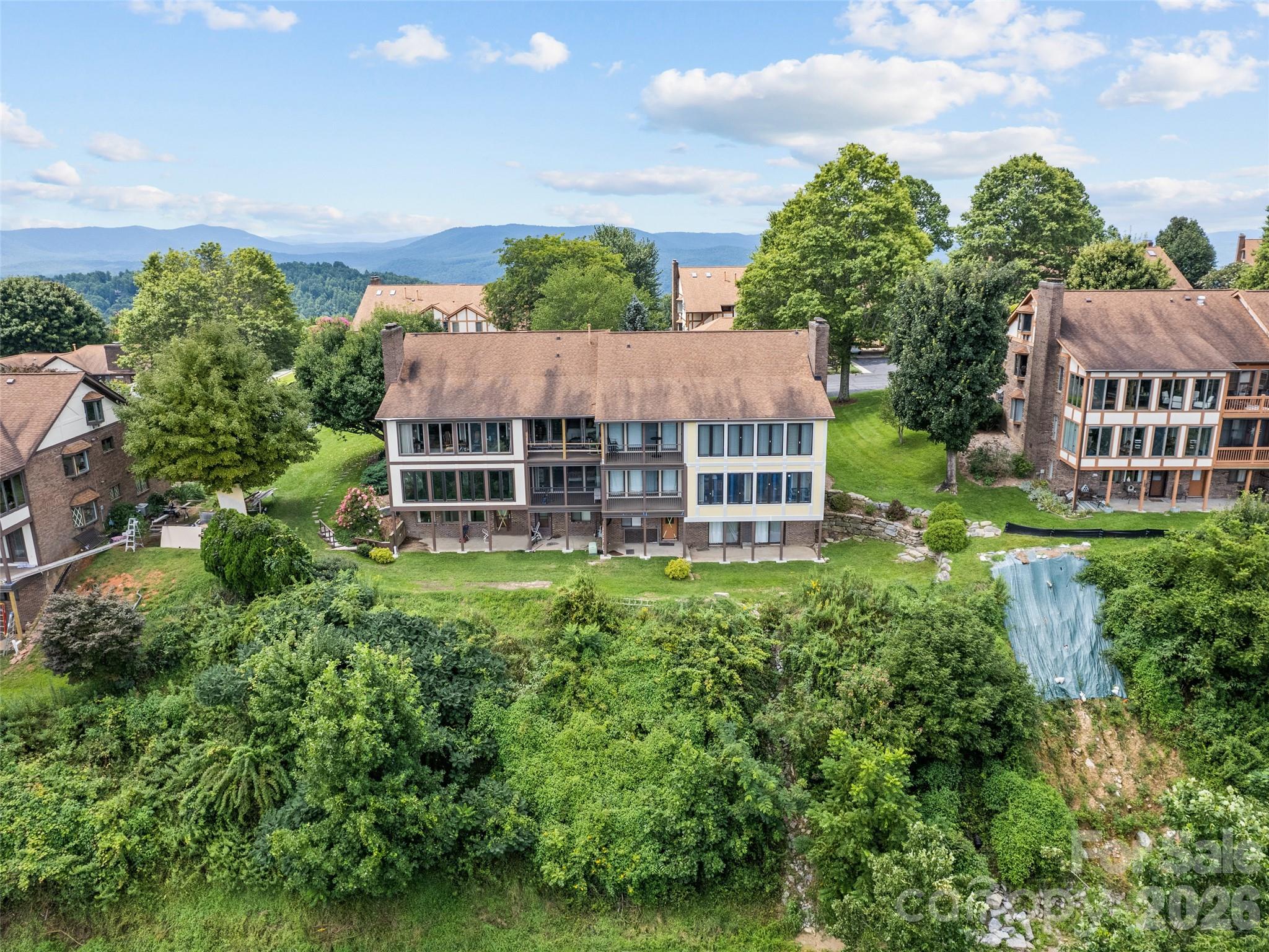 602 Fleetwood Plaza — Hendersonville