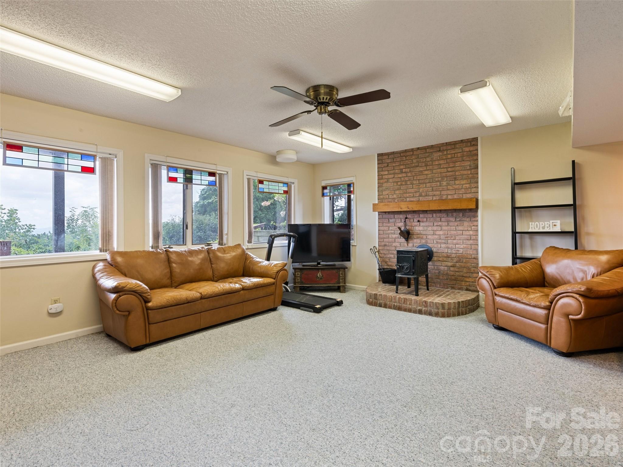 602 Fleetwood Plaza — Hendersonville