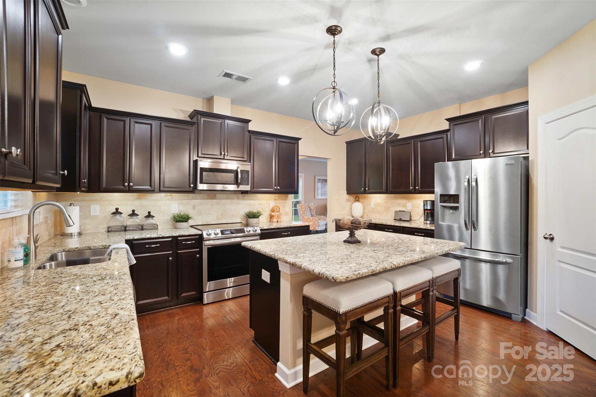 10997 Alabaster Drive — Davidson