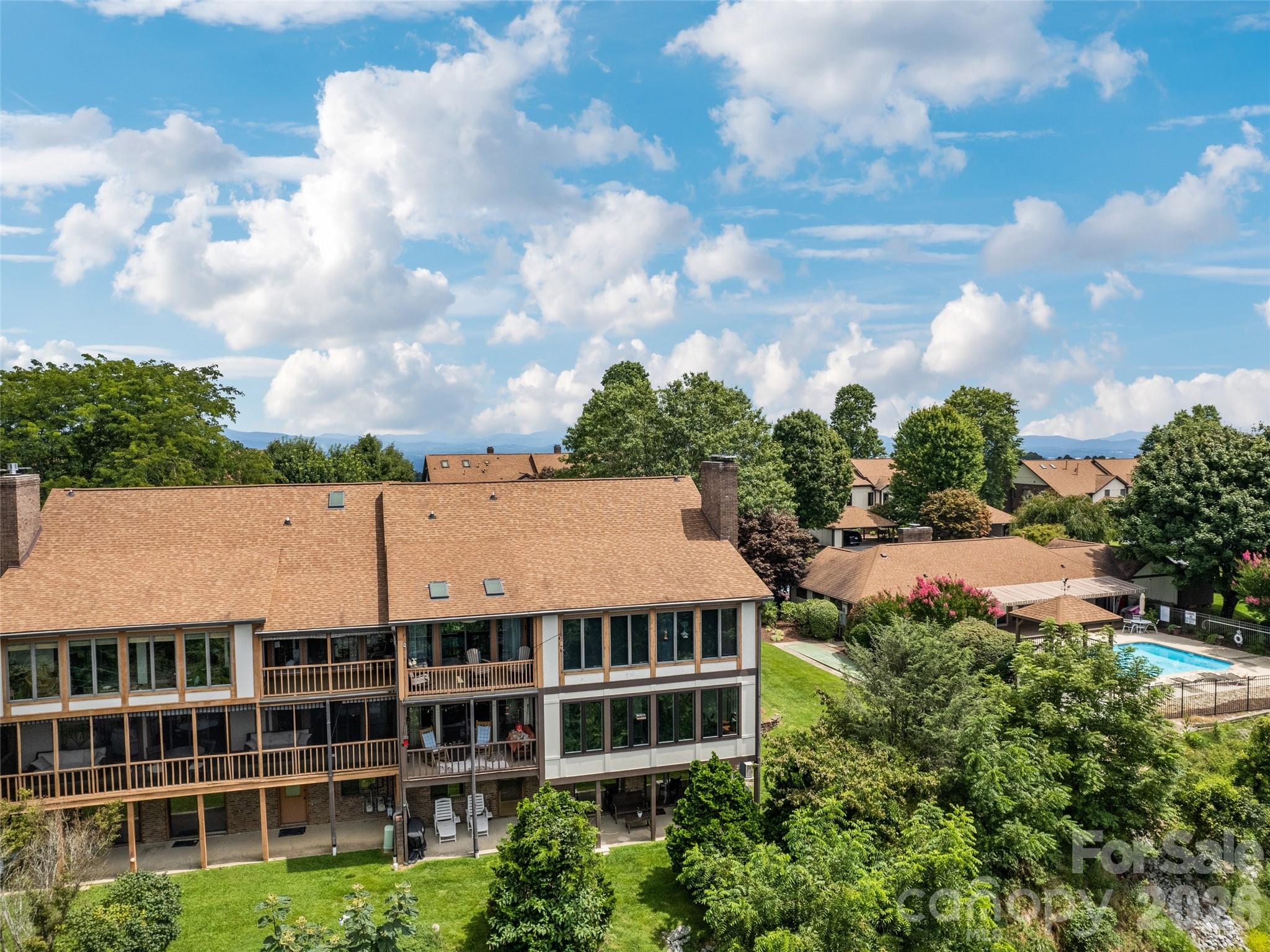 1401 Fleetwood Plaza #1 — Hendersonville