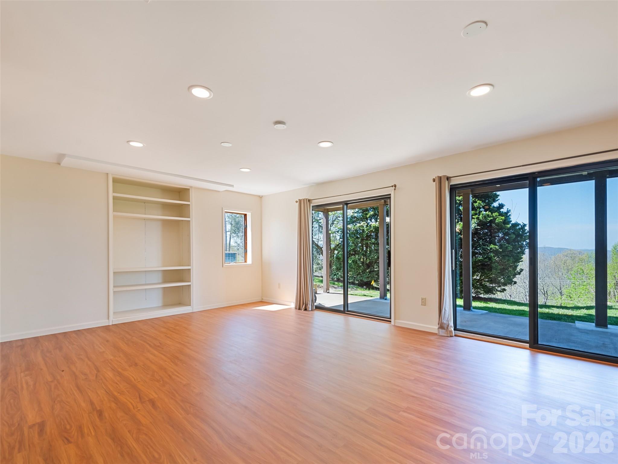 1401 Fleetwood Plaza #1 — Hendersonville