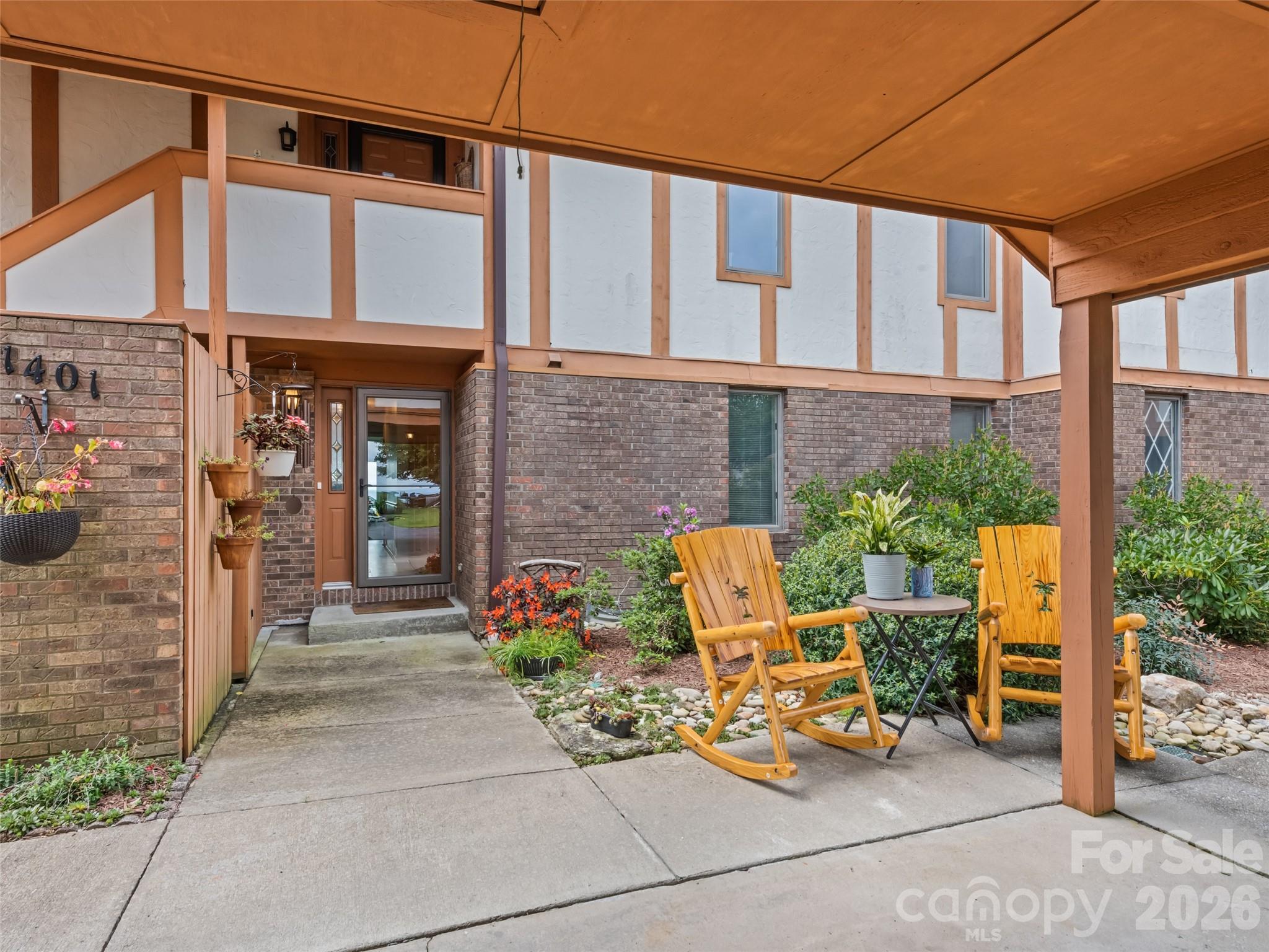 1401 Fleetwood Plaza #1 — Hendersonville
