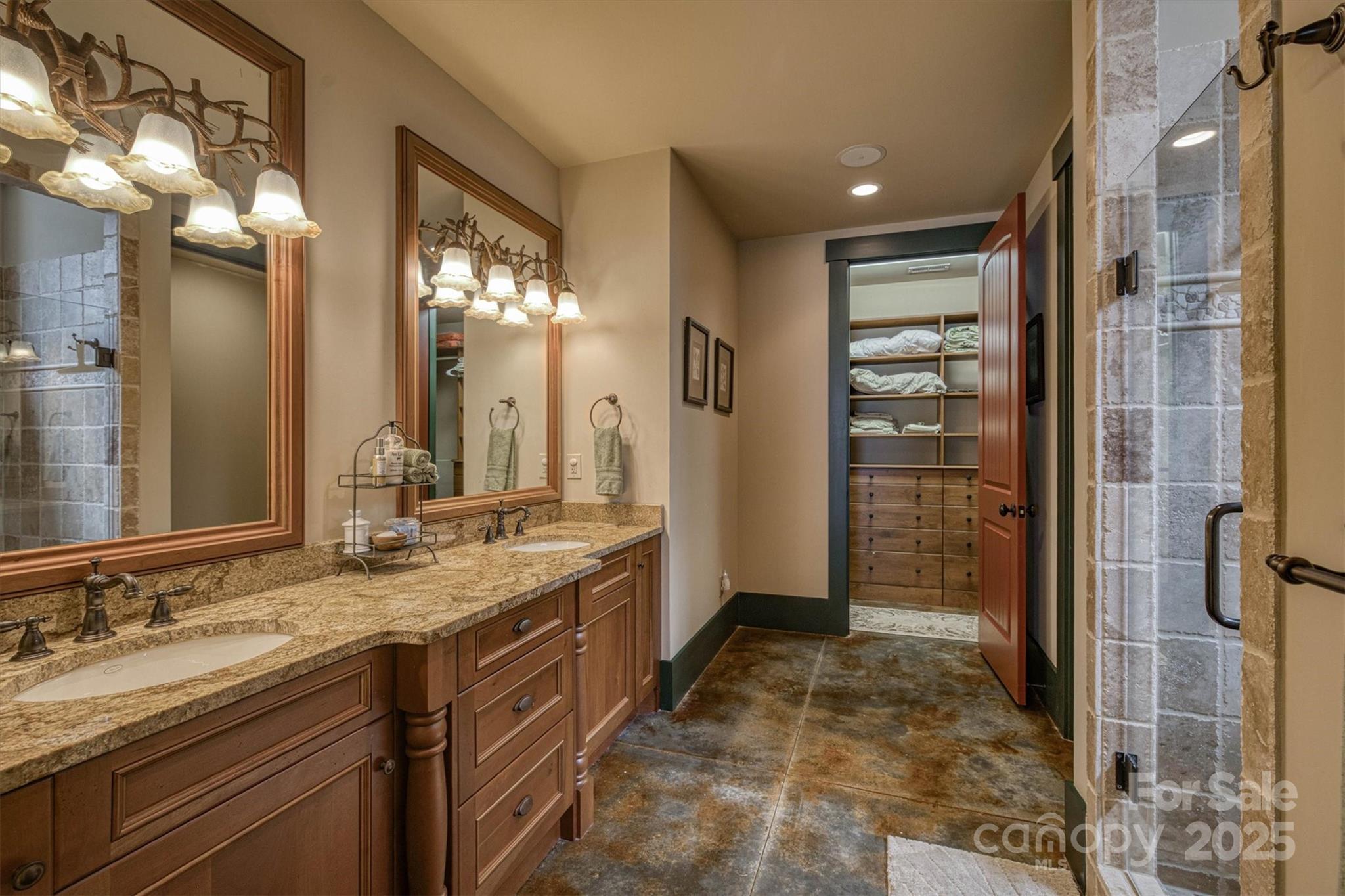 5140 Beech Bluff Drive — Morganton