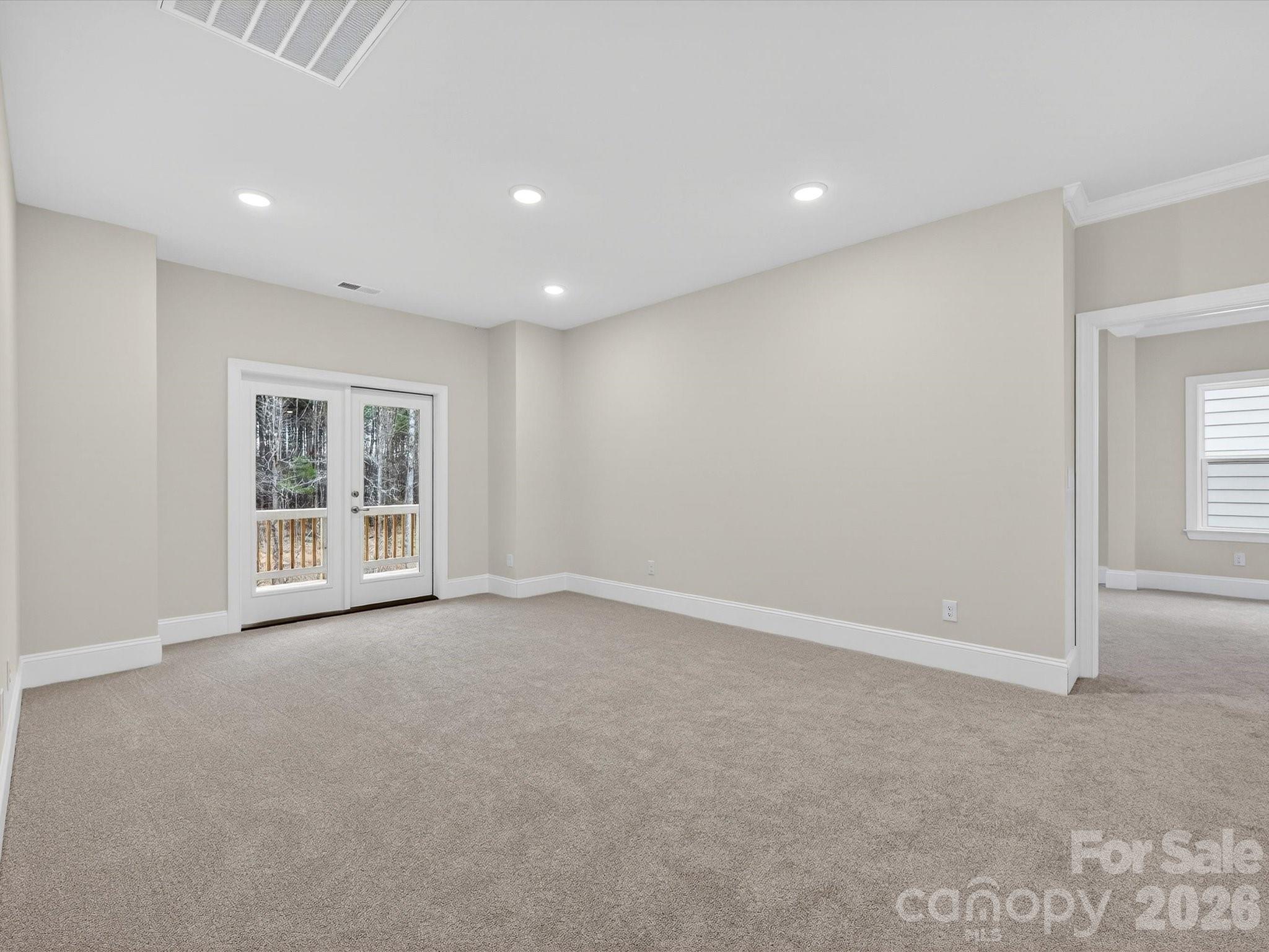 11229 Shreveport Drive — Huntersville