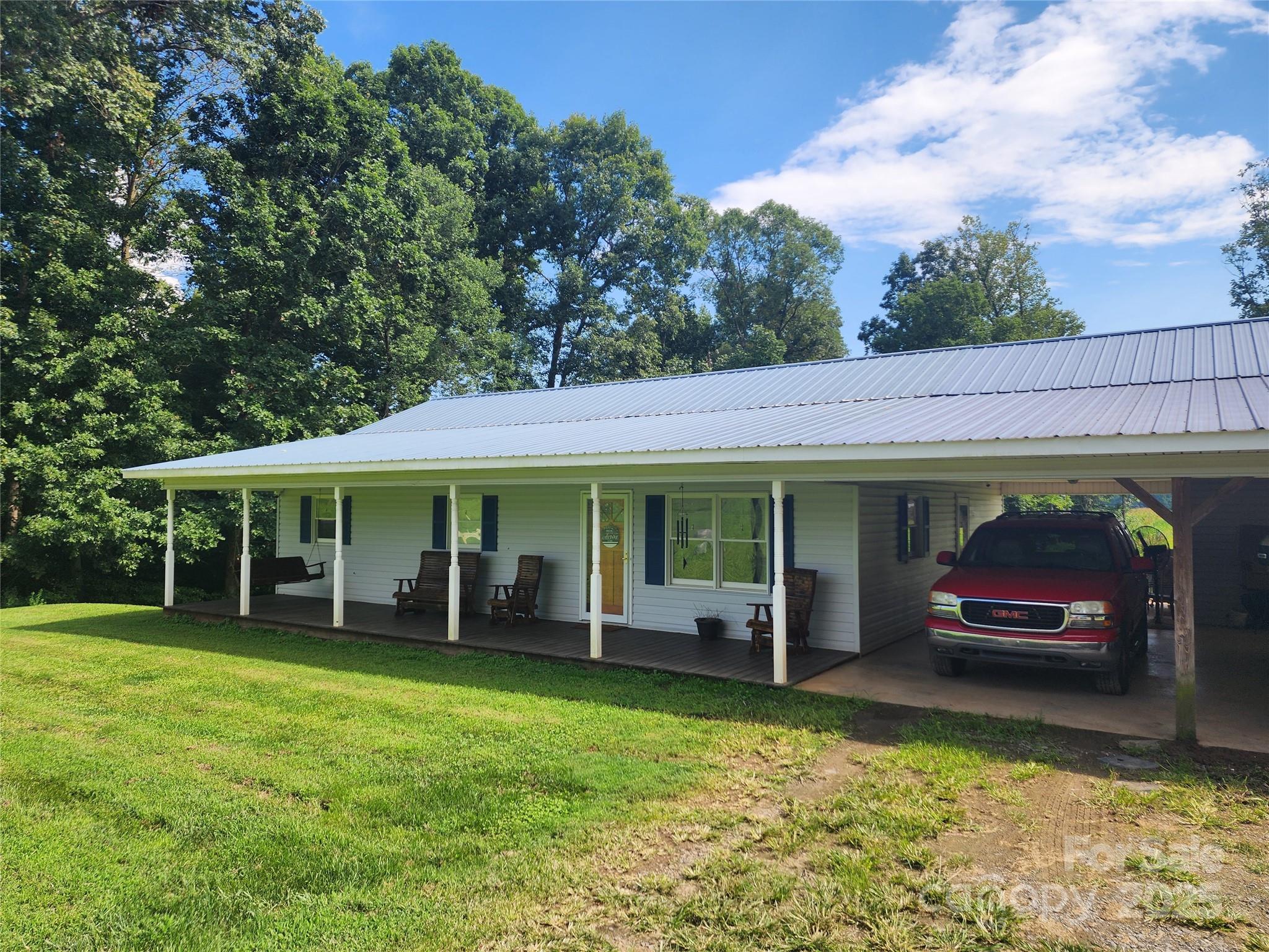 167 Buck Hollow Trail — Ararat