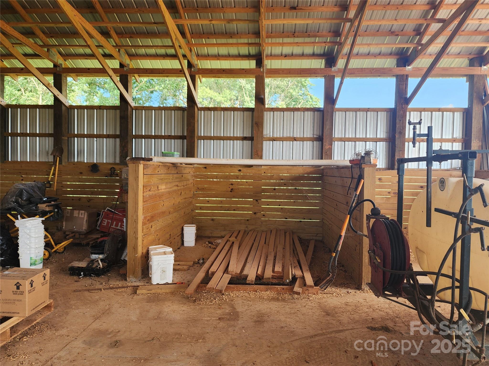 167 Buck Hollow Trail — Ararat