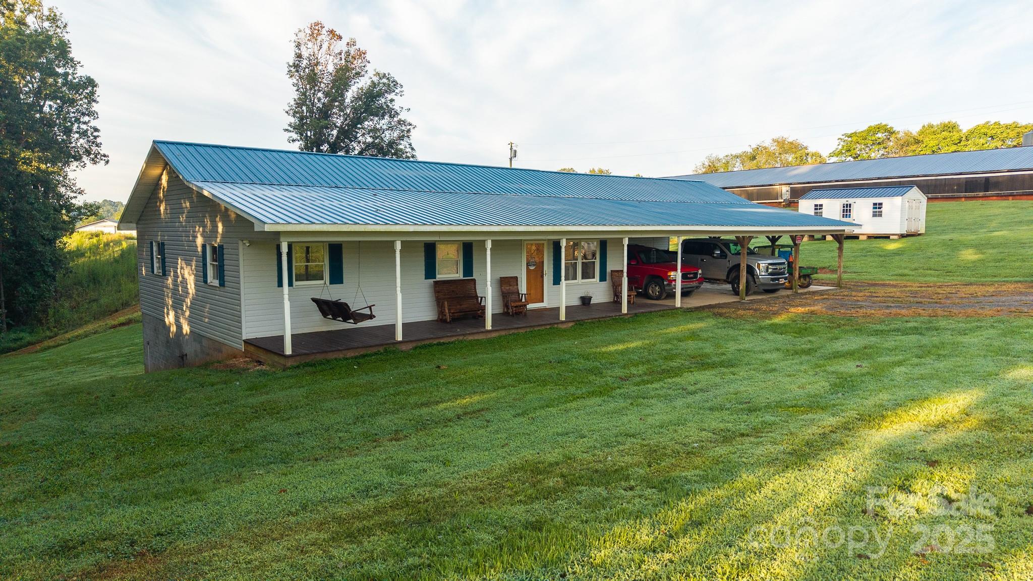 167 Buck Hollow Trail — Ararat