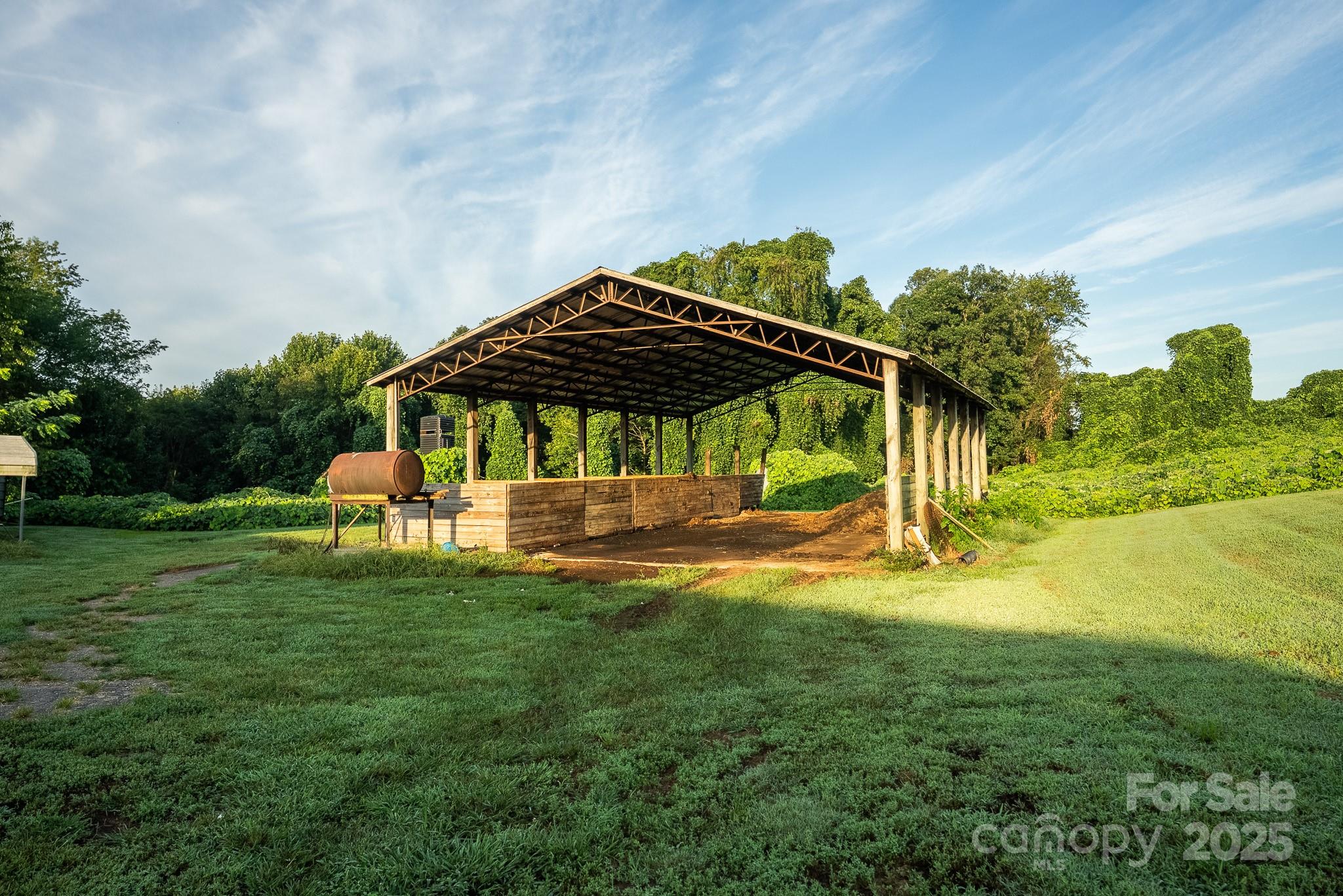 167 Buck Hollow Trail — Ararat